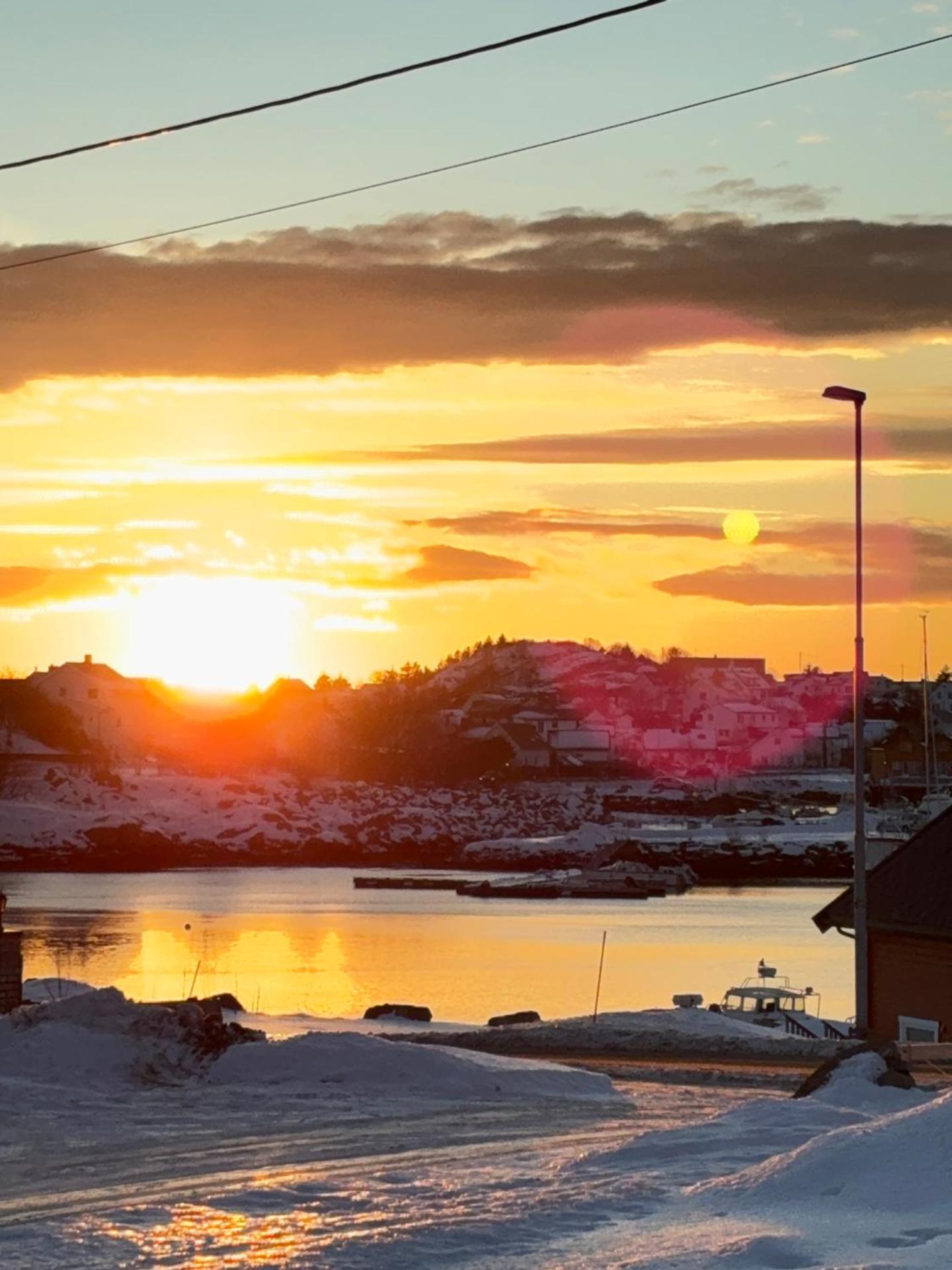 House by the sea, Ballstad Lofoten