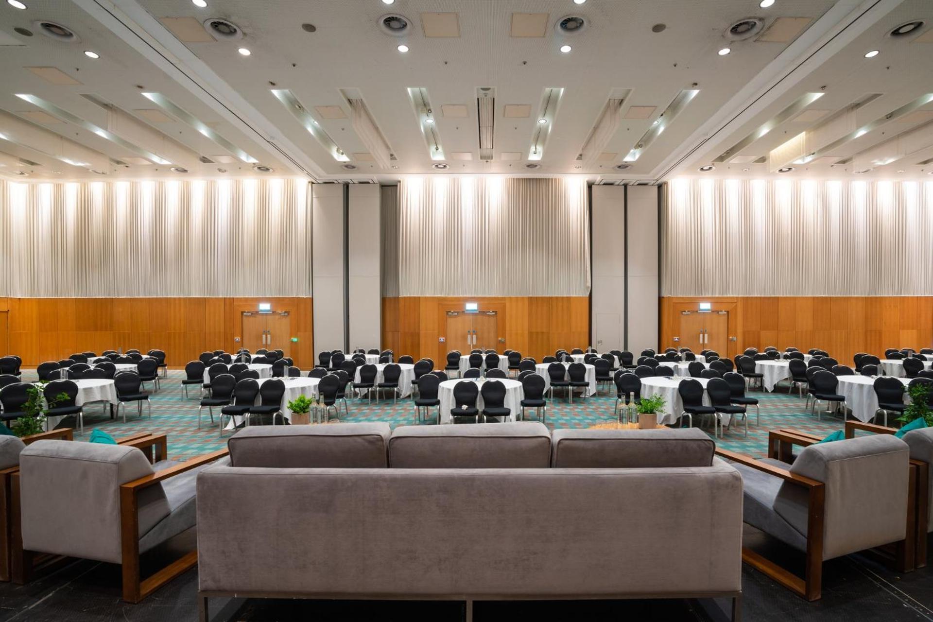 Meeting/conference room