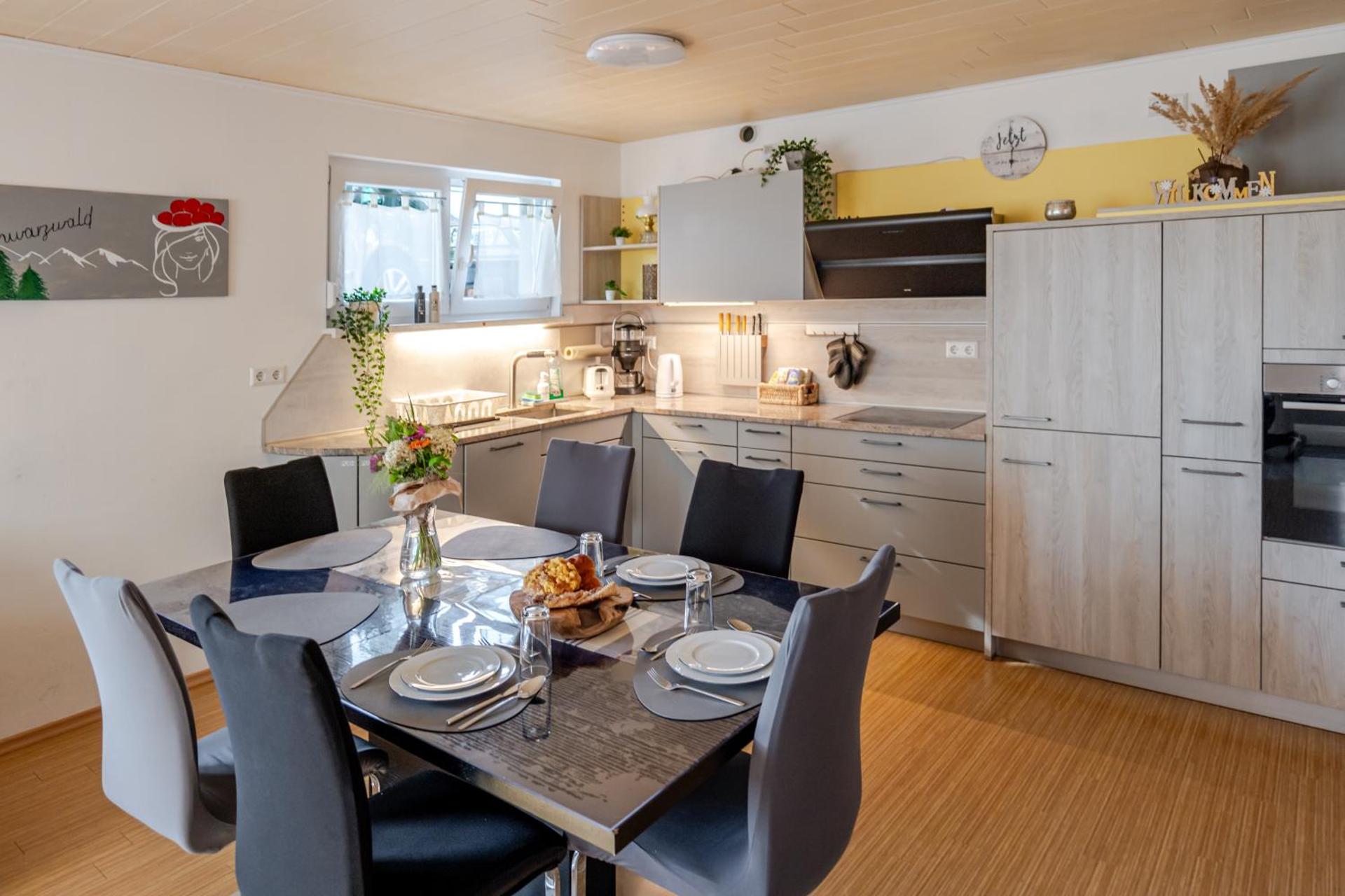 Helle, gemütliche, kühle,moderne Wohnung Nähe Europapark, Straßburg, Schwarzwald