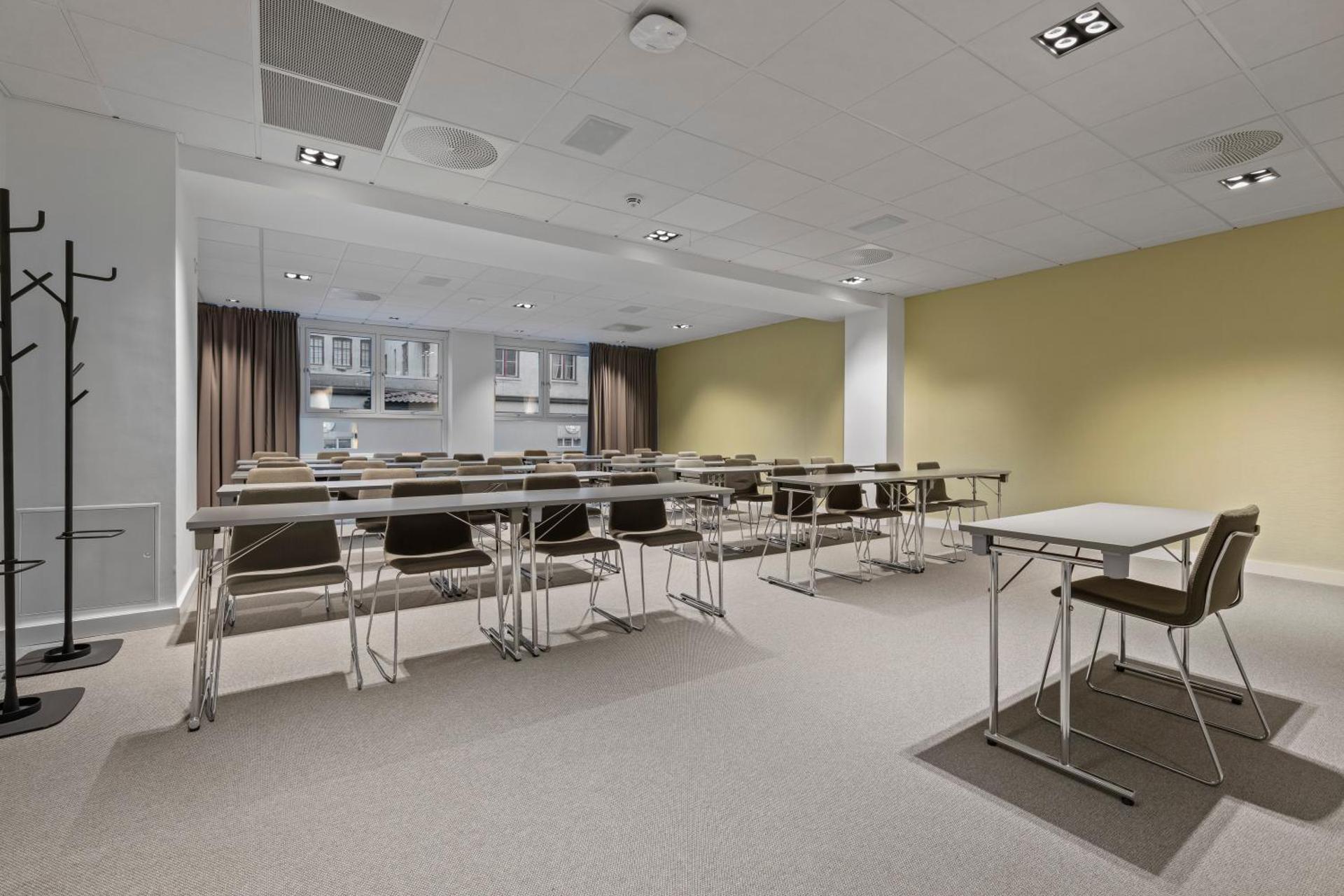 Meeting/conference room