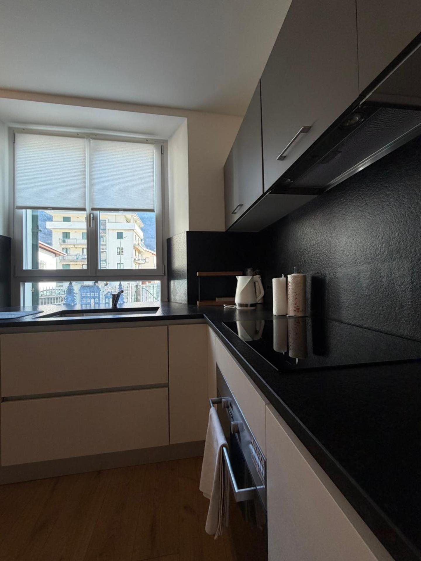 Foresteria Dambro rooms -2 Min walk to Bernina Express