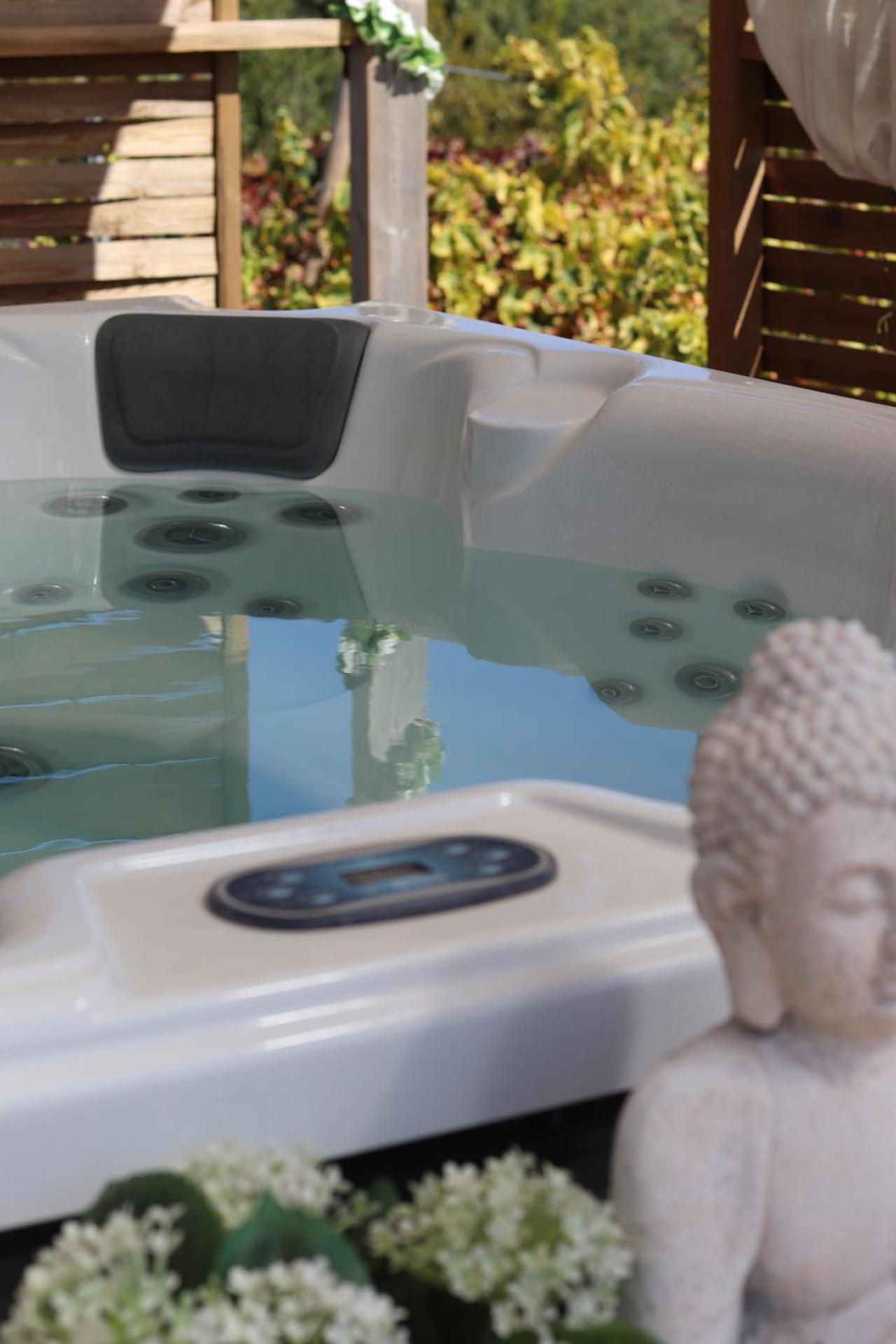 Moment's in Nature - Bangalows Wine & Tapas