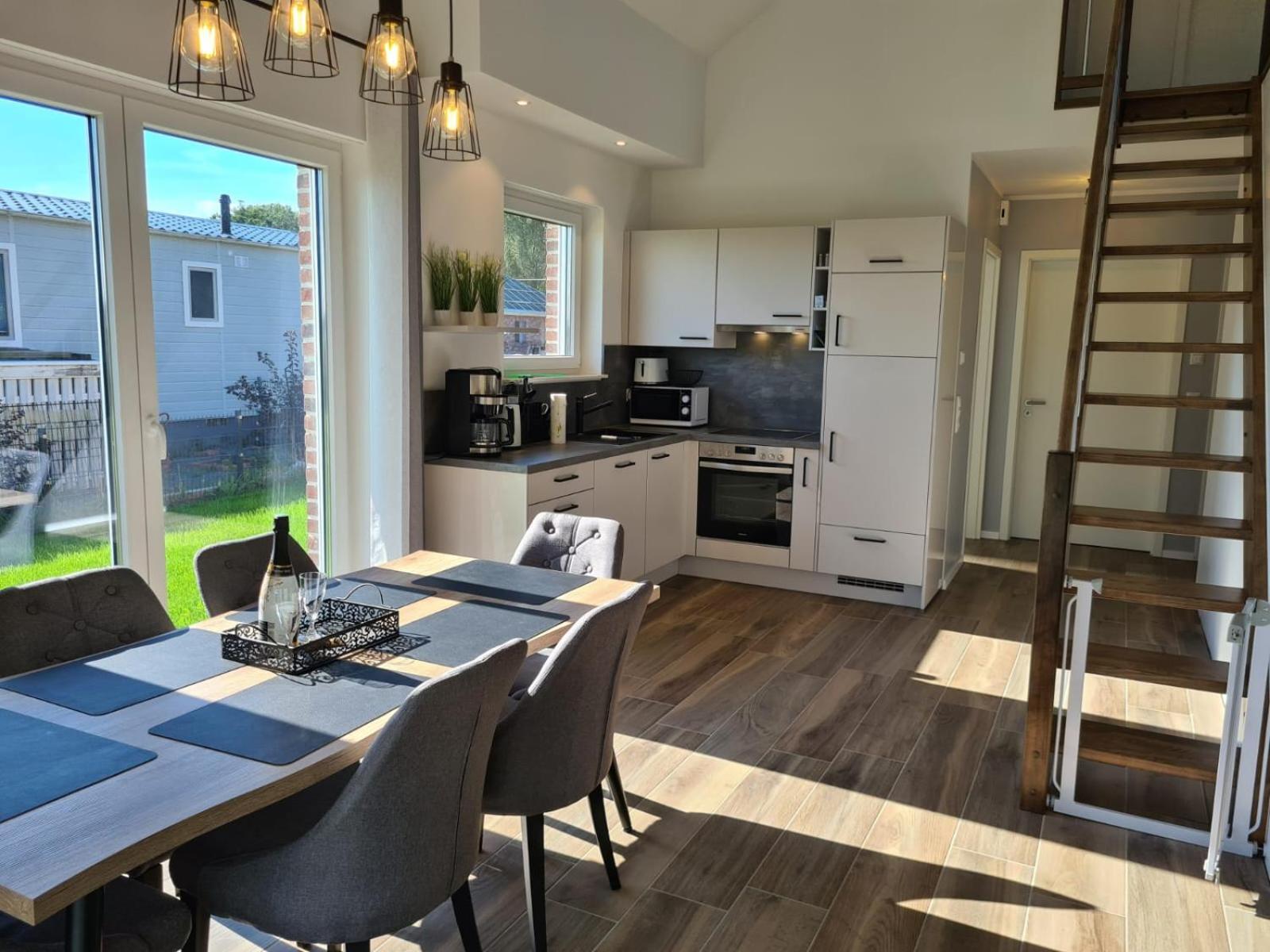 Haus KüstenBrise - Urlaub mit Hund an der Küste mit eigenen Garten, Sauna und gemütlichen Kaminfeuer