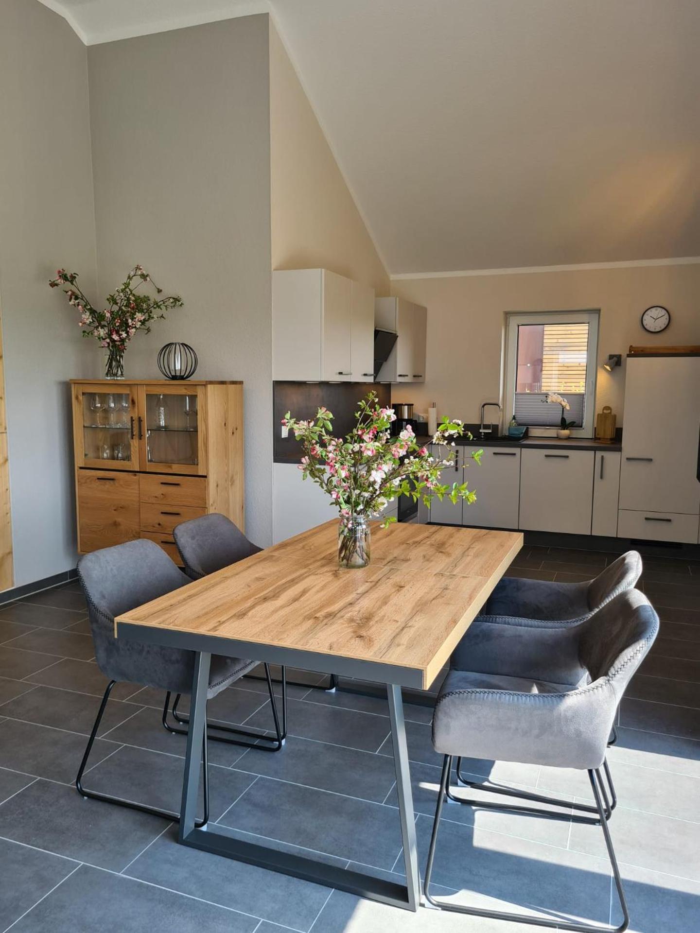 Watt´n Blick - Hundefreundliches Ferienhaus mit Ausblick über die Wiesen bis zum Deich