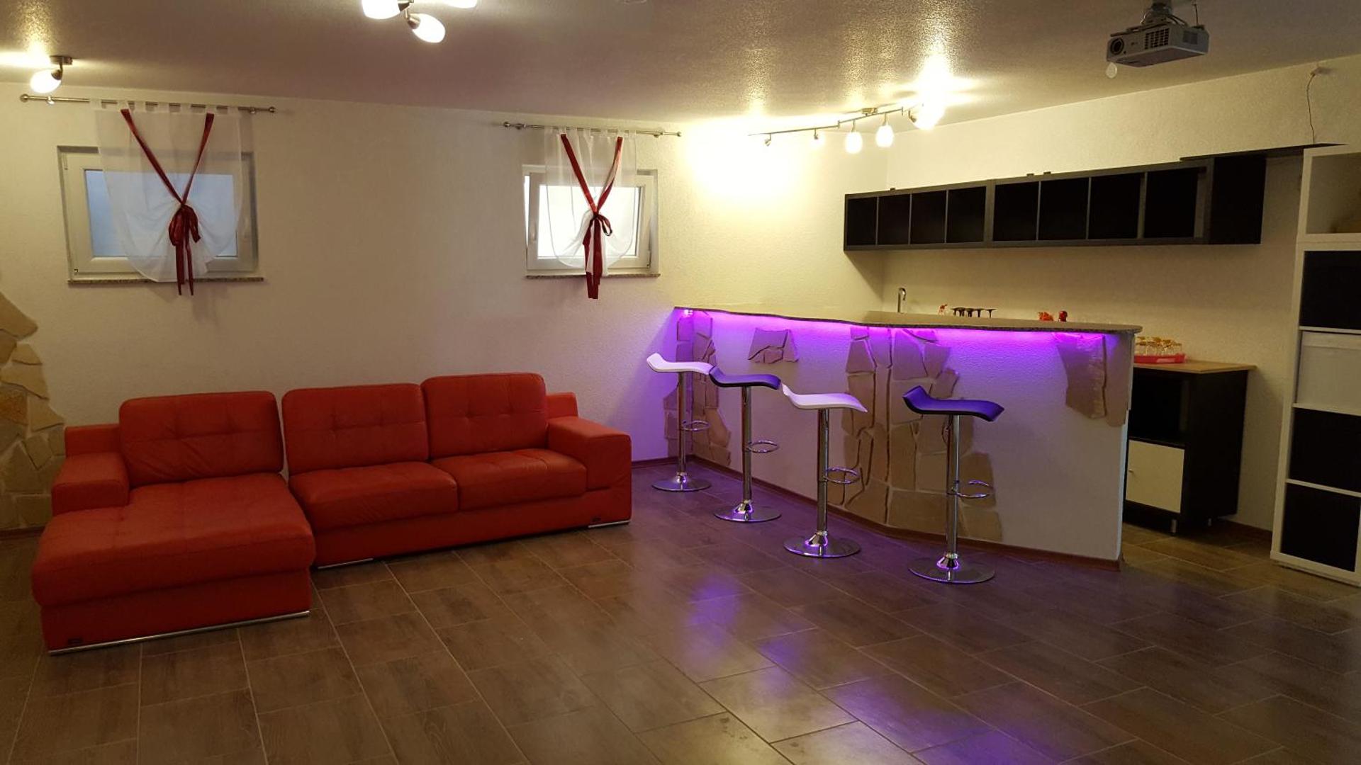 Communal lounge/ TV room