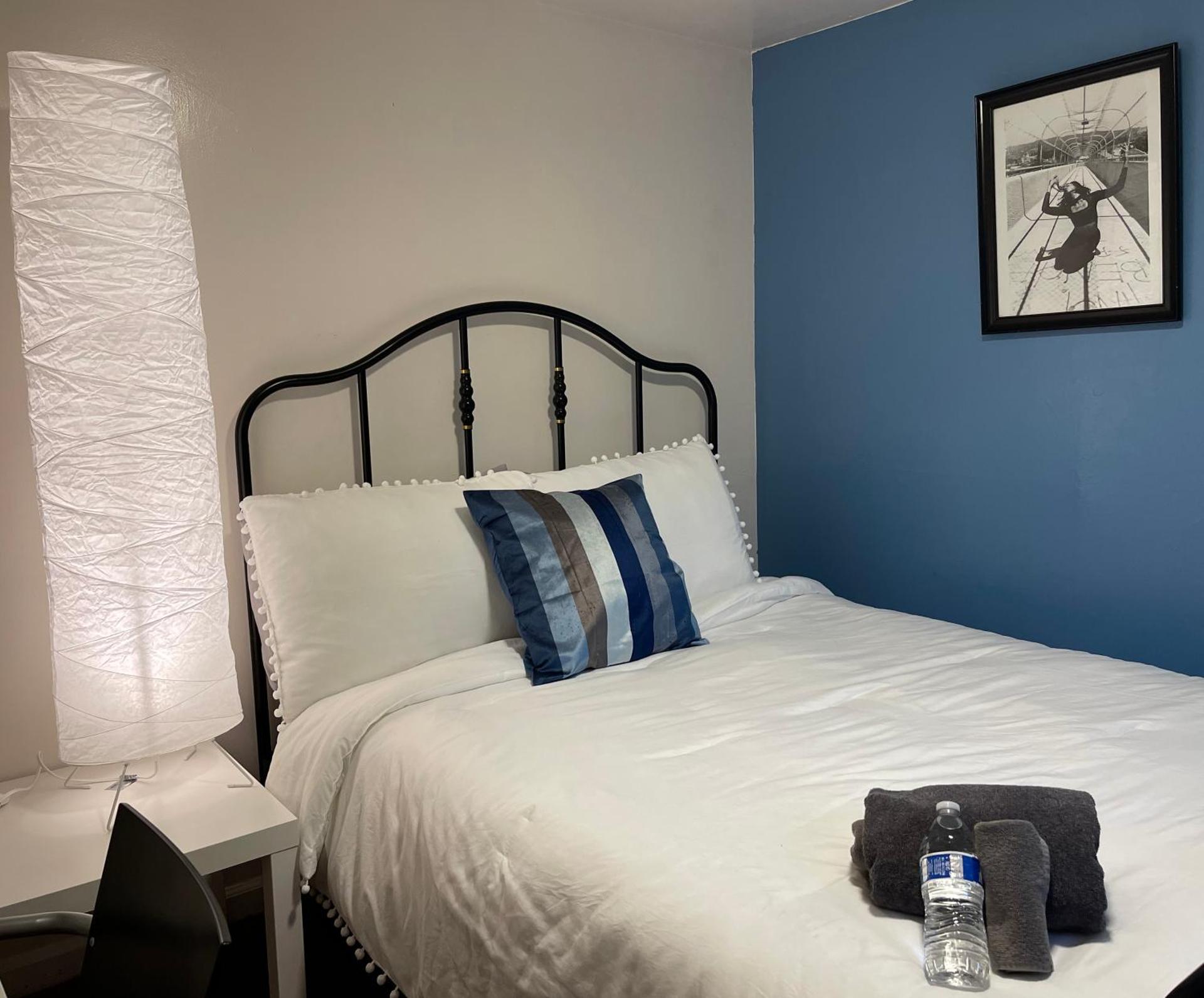 B-Love's Guest House