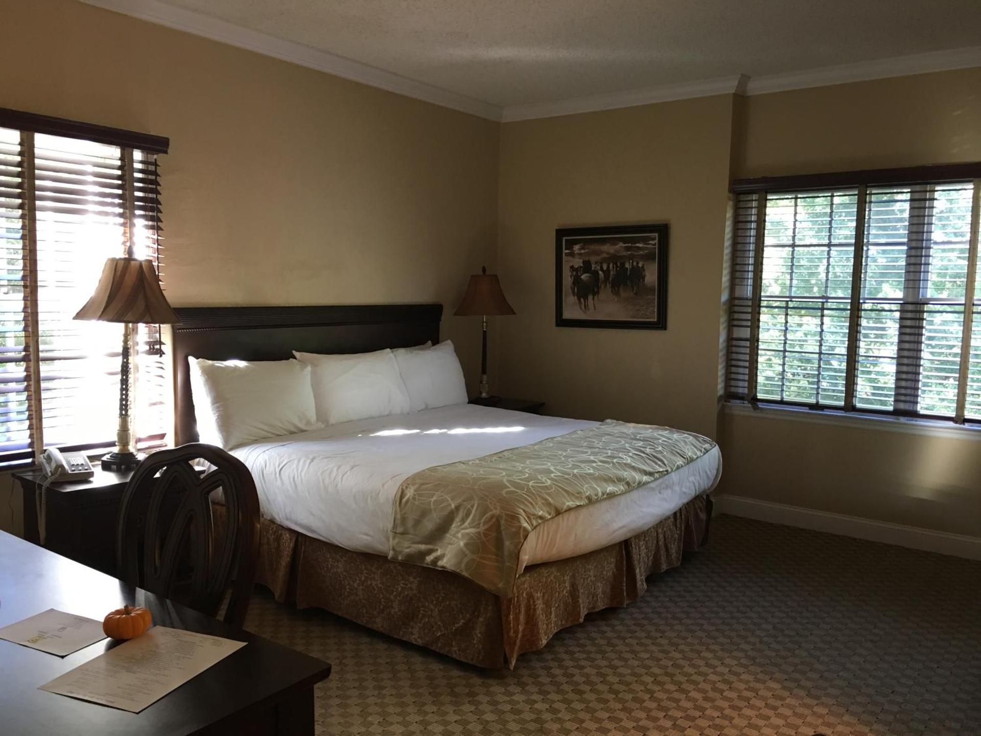 Colts Neck Inn Hotel