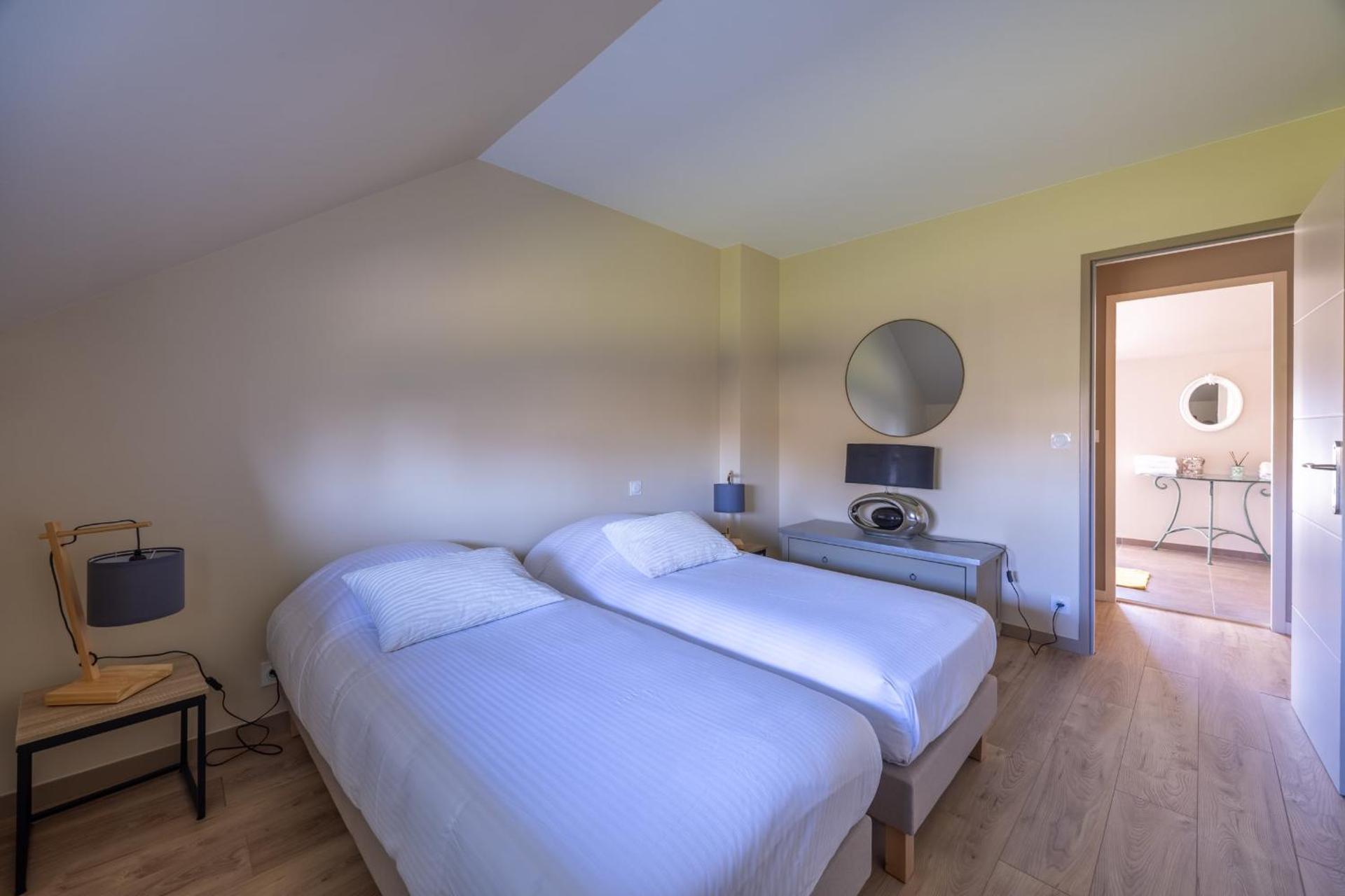 Le Petit Pré terrace & private parking