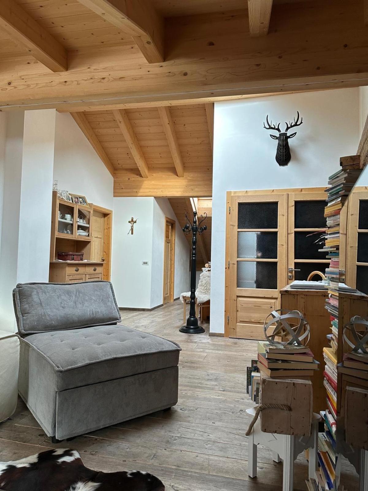 Mountain Dolomiti Apartments-Maison Perrod