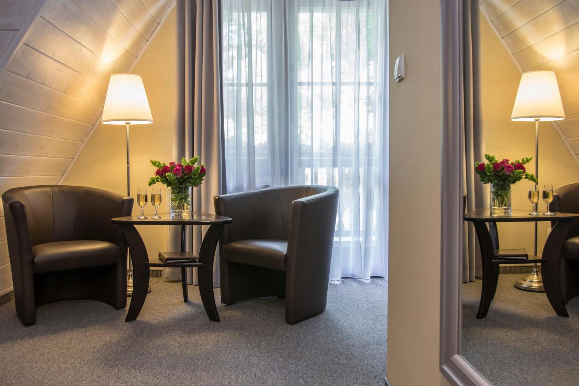 Photo of the whole room