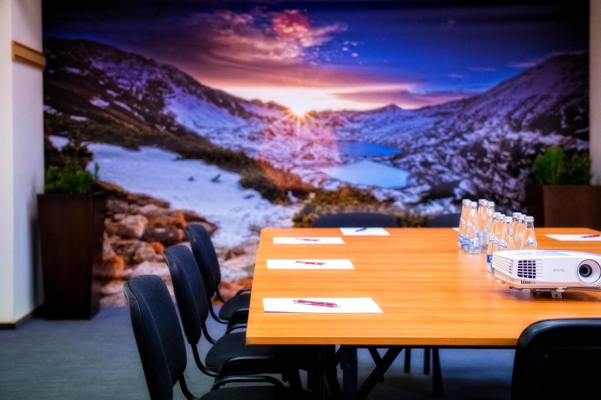 Meeting/conference room