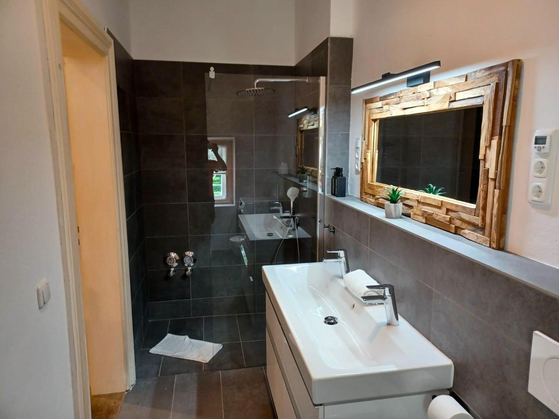 Ferienwohnung 'Bergidylle' - Zu Fuß auf die Loipe und den Berg, nur wenige Minuten ins Skigebiet