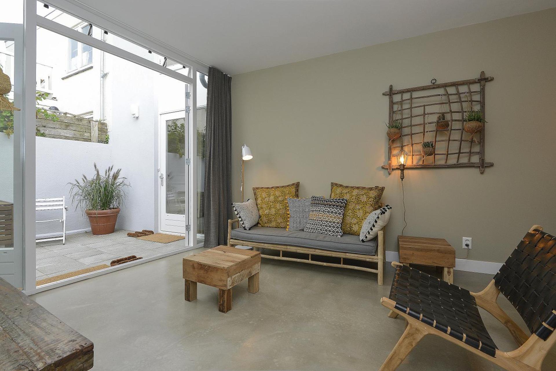 Follow The Sun Apartment