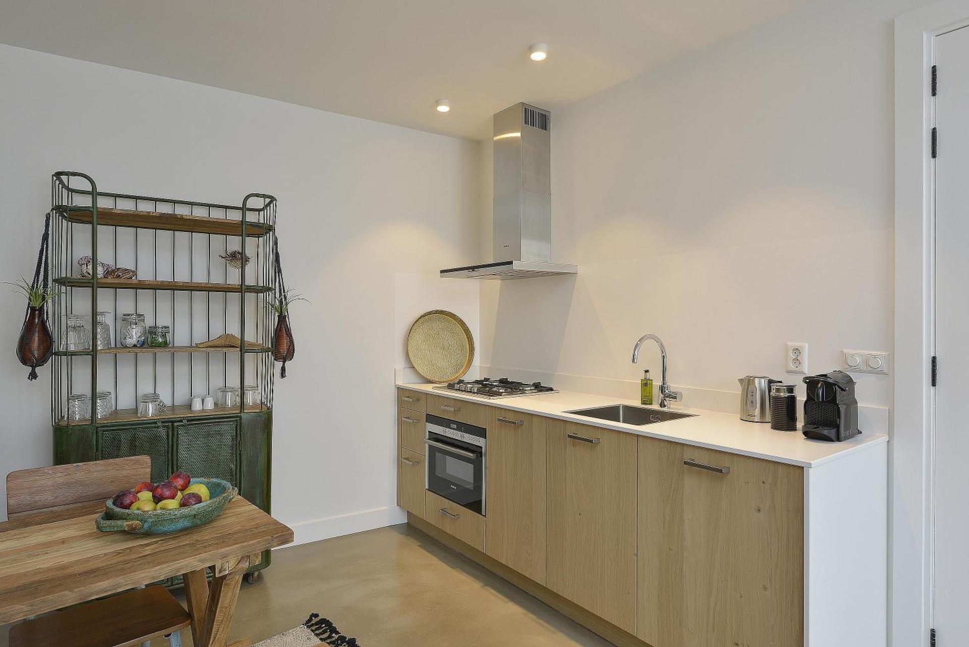 Follow The Sun Apartment