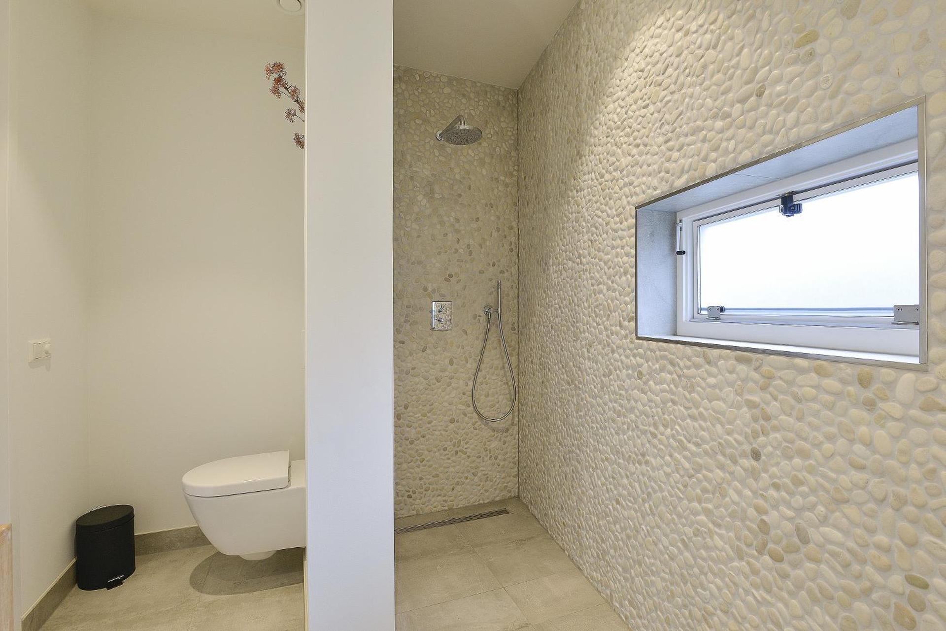 Follow The Sun Apartment