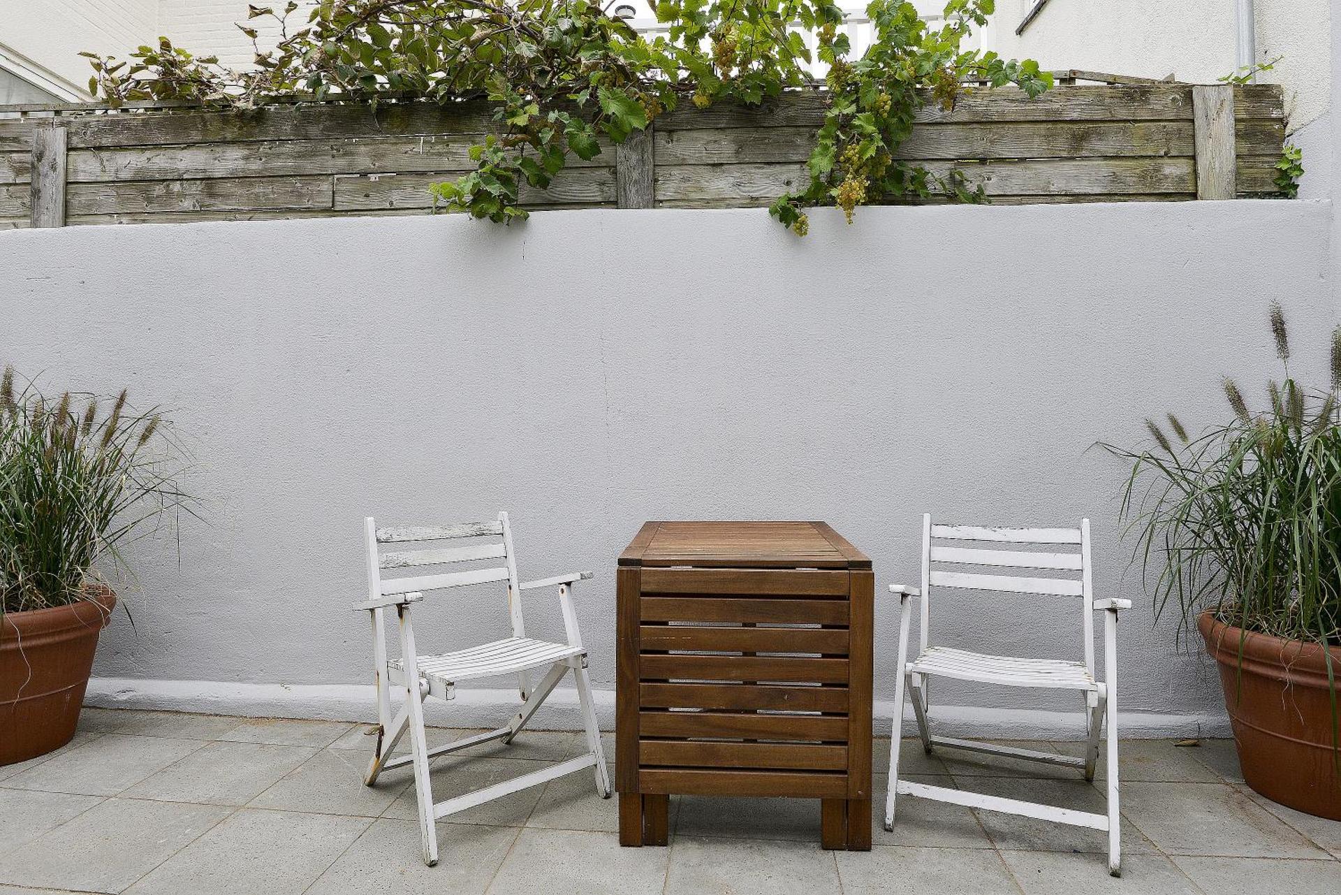 Follow The Sun Apartment