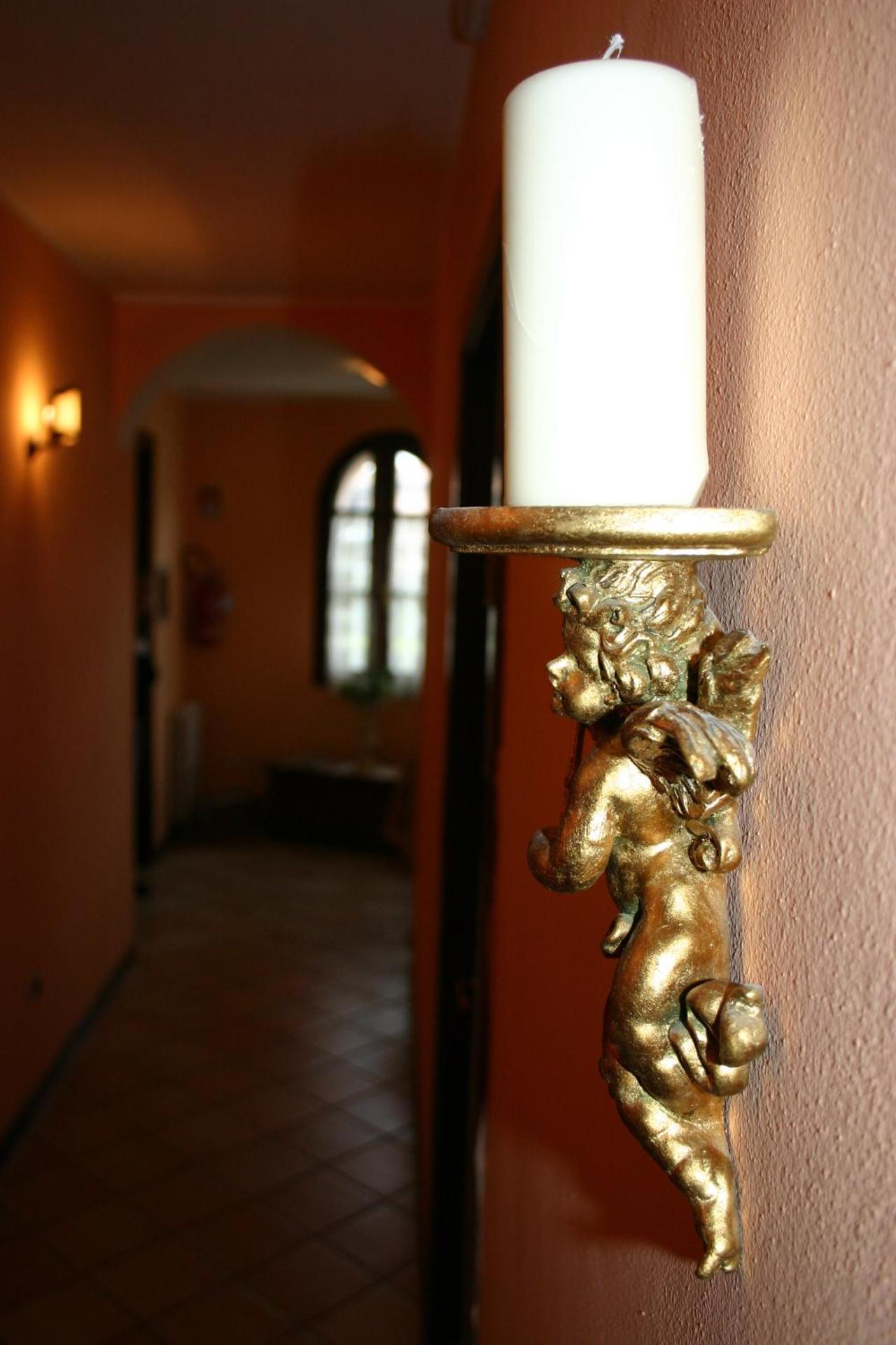 Decorative detail