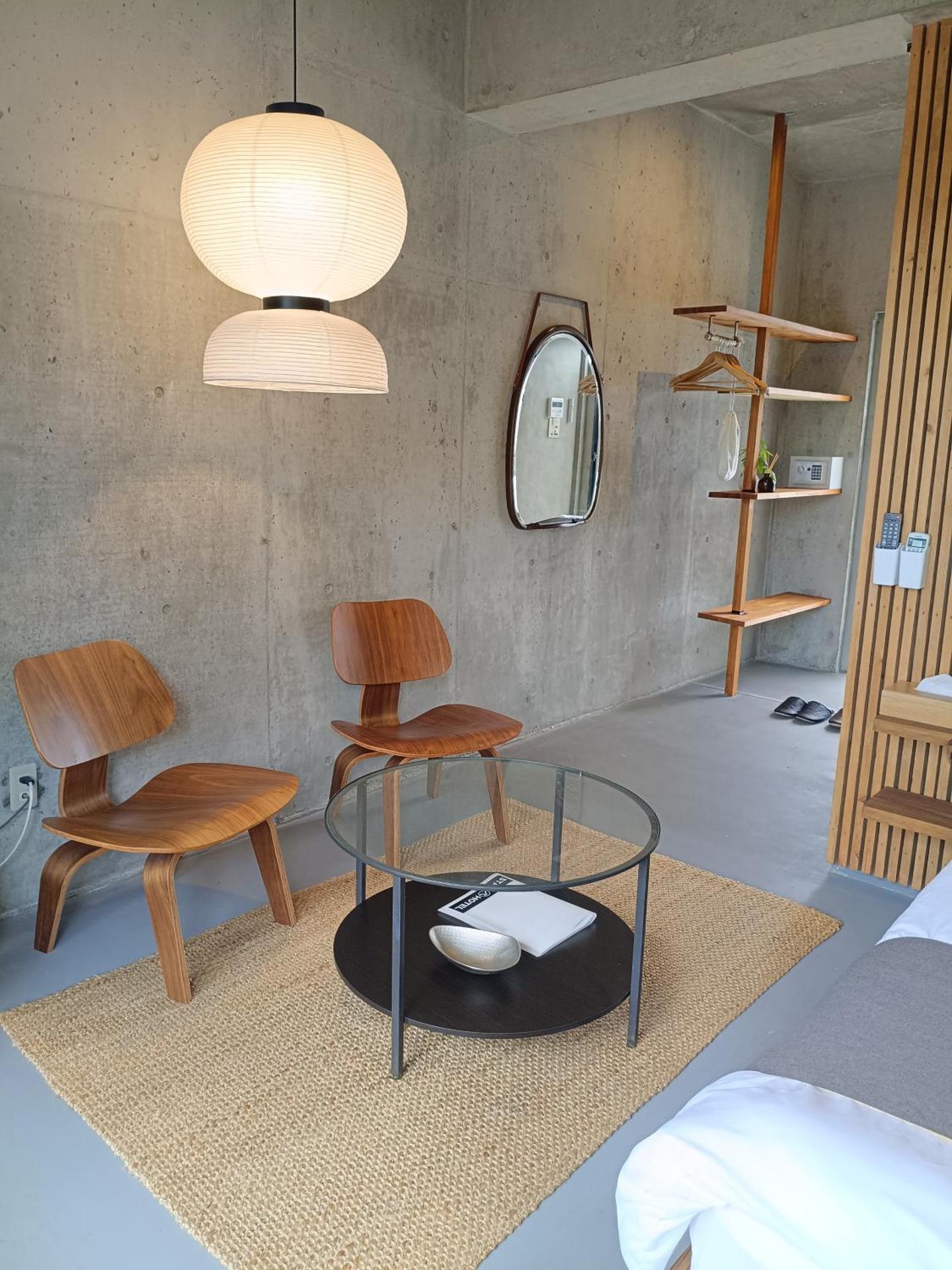 Photo of the whole room