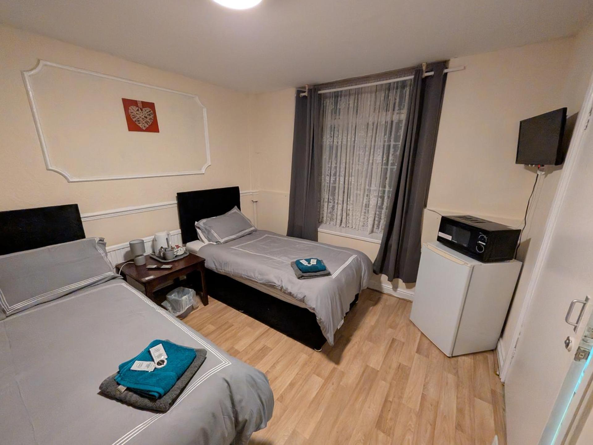 Camera Budget Doppia con Letti Singoli