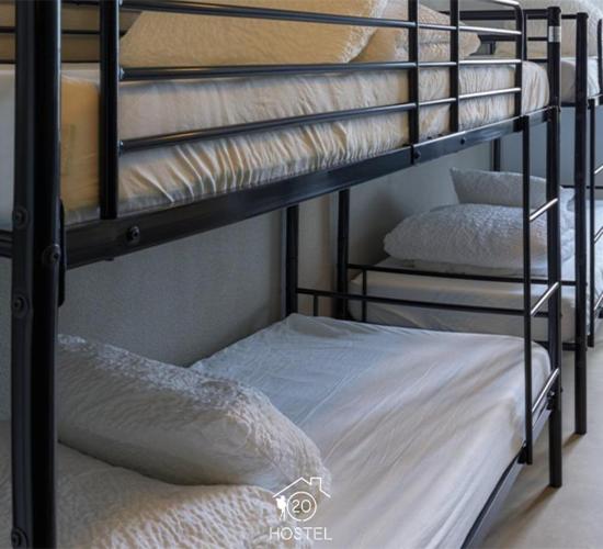 Vuode 8 hengen yhteisessä makuusalissa - Unisex