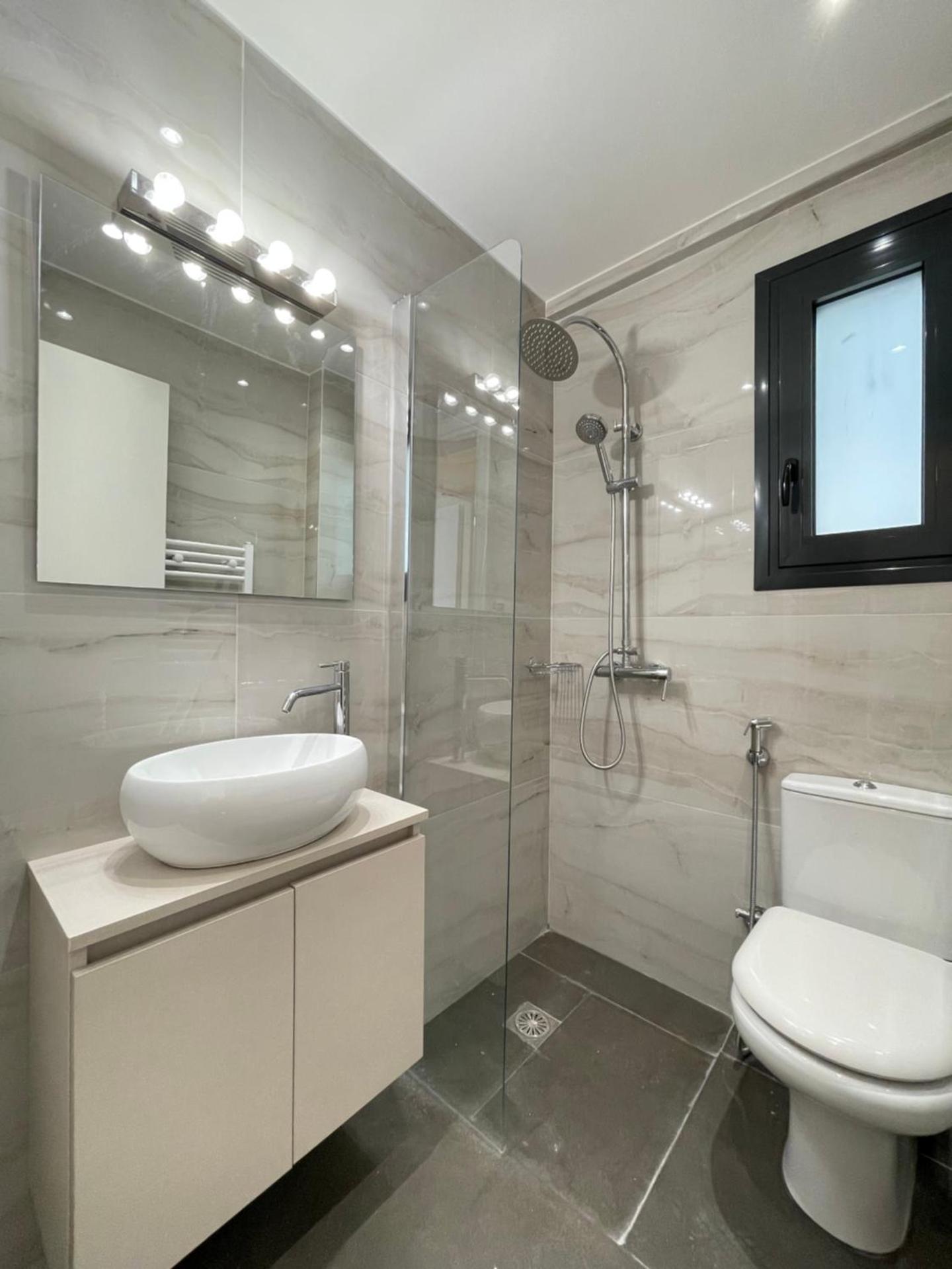 Athenean Modern Escape near Marina Floisvos