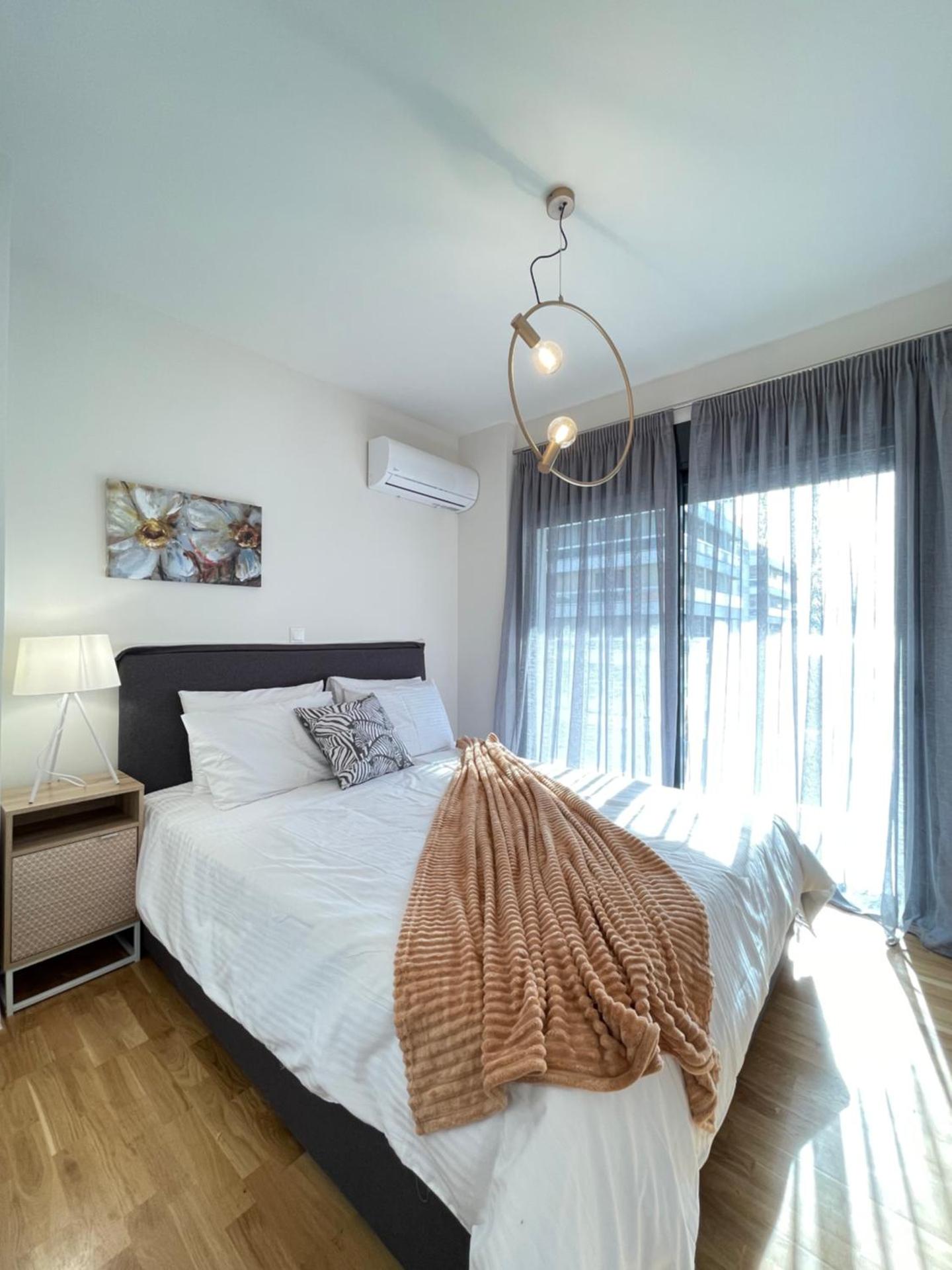 Athenean Modern Escape near Marina Floisvos