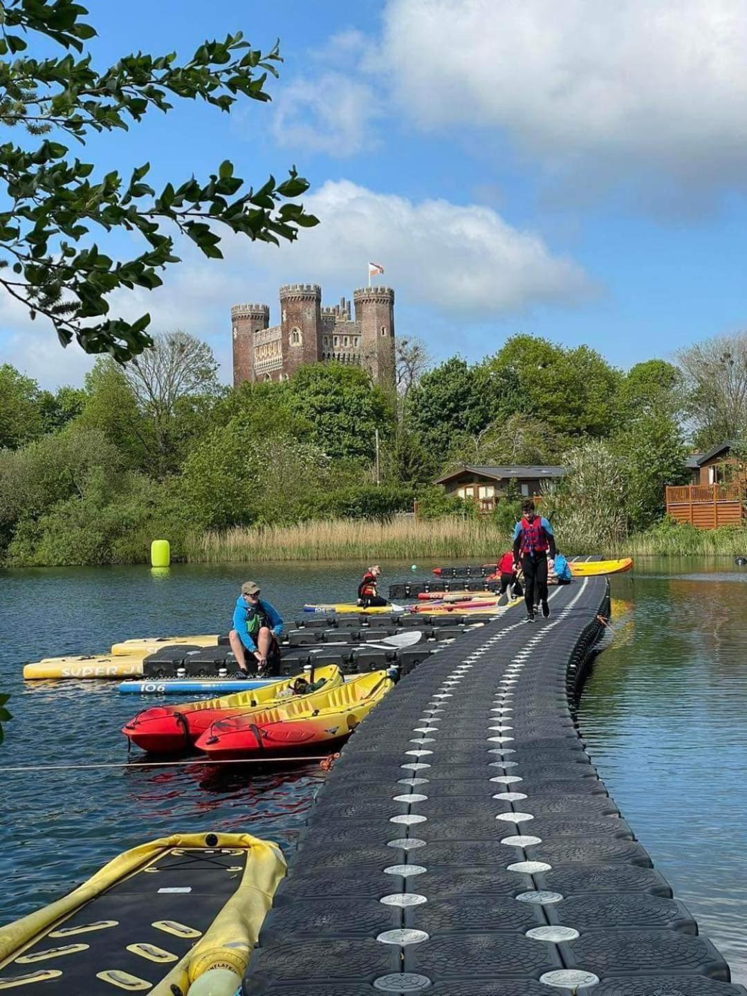 The Lakeside 55 Caravan 8 Bert with Hot Tub at Tattershall Lakes