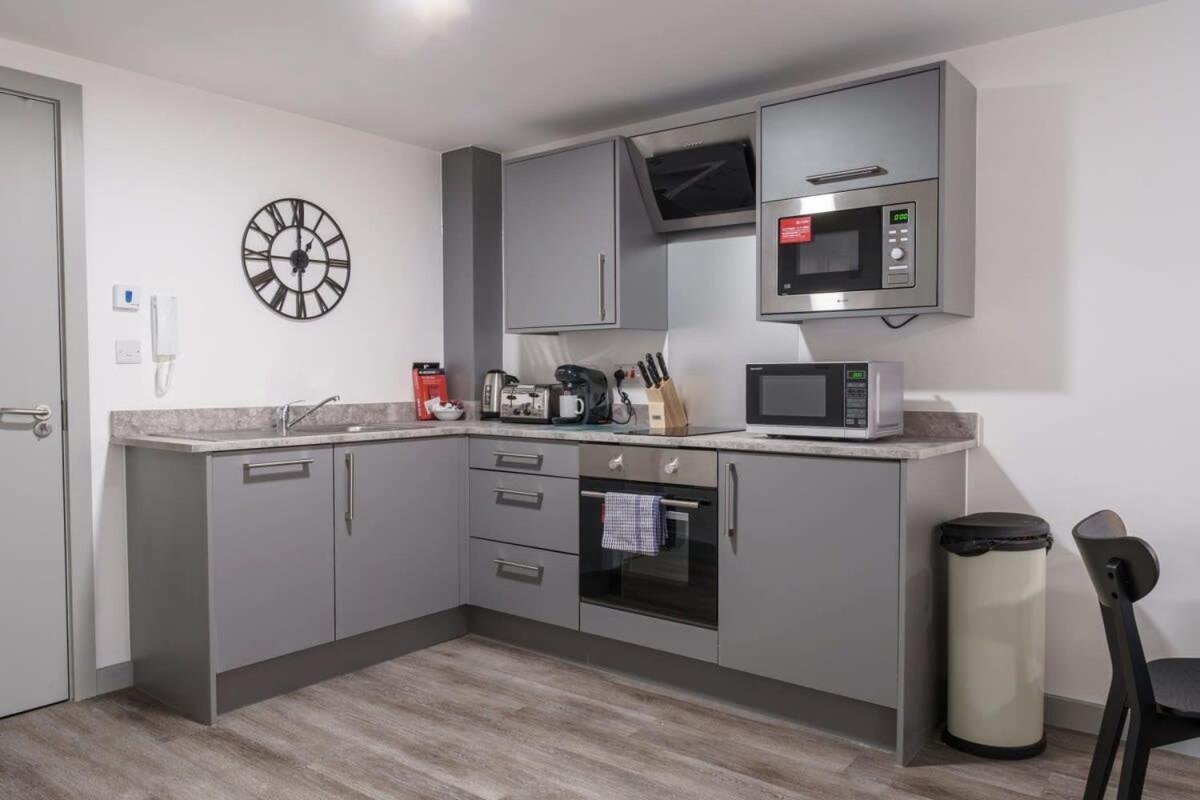 Contemporary 1 Bed Apartment in Liverpool Centre