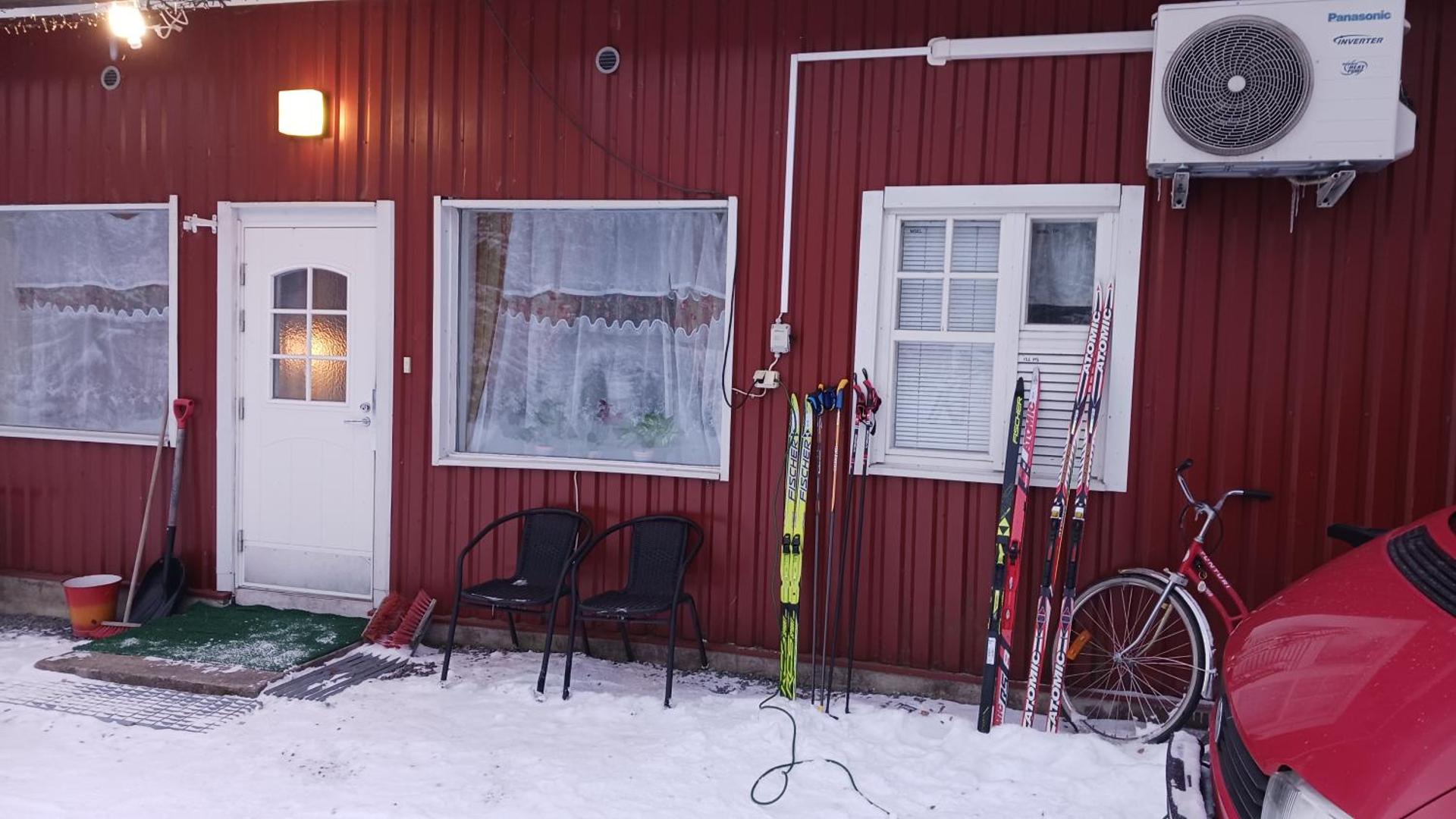 FAMILY DELUXE - SLEEP WELL! Very quiet night - Queensize good quality twinbed and second bedroom 2 single beds- Spacious 60m2 - supermarket Prisma and restaurang only 200m - ski rental and trail - tea and coffee - towels