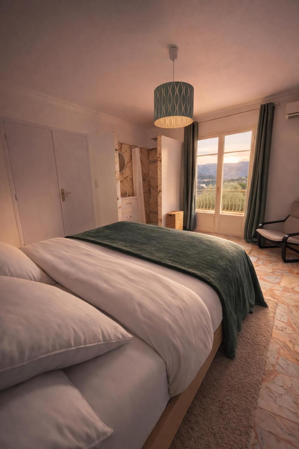 Séjour en pleine nature, vue imprenable, jacuzzi