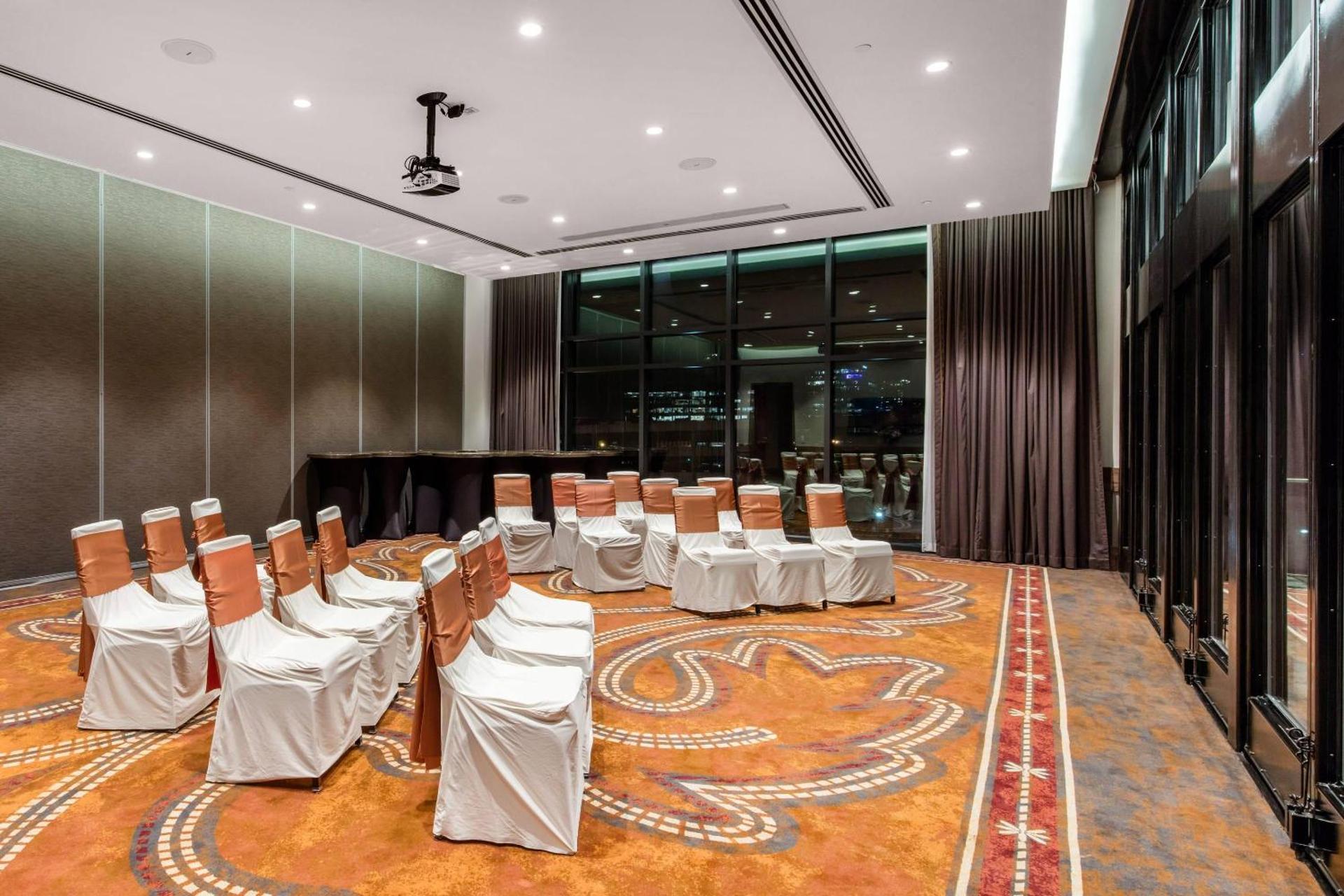 Meeting/conference room