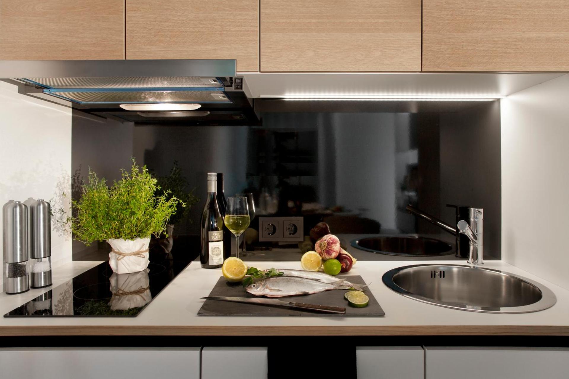 Kitchen or kitchenette