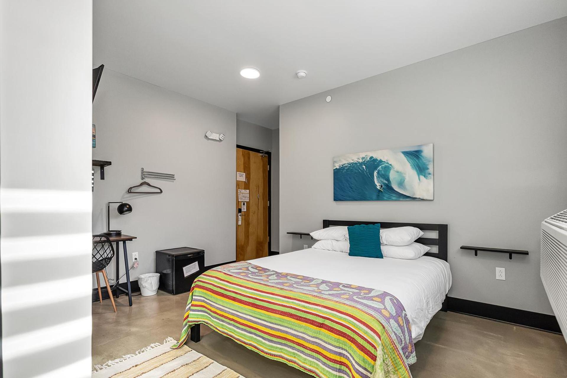 Queen room for two near Hidden Valley Ski Hill