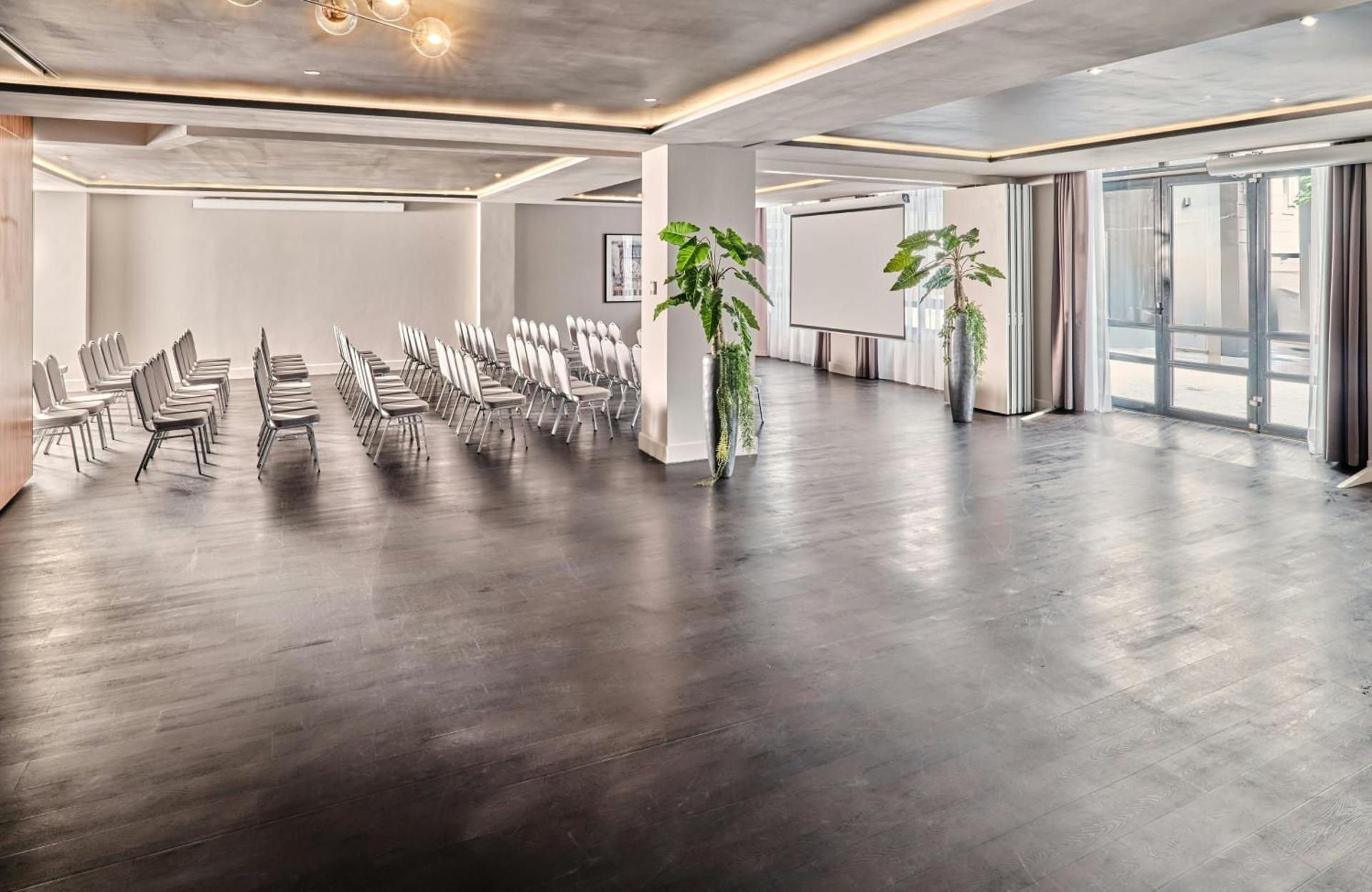 Meeting/conference room