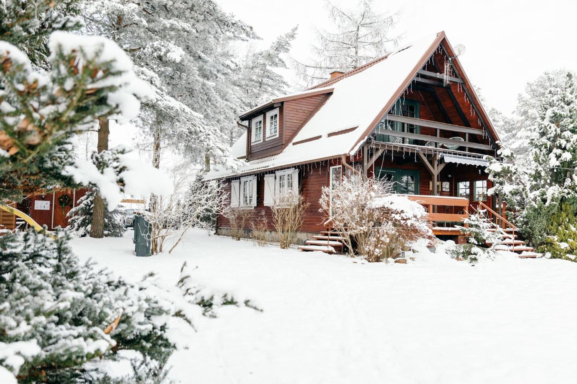 Dom Zielarki z widokiem na jezioro, sauna, balia