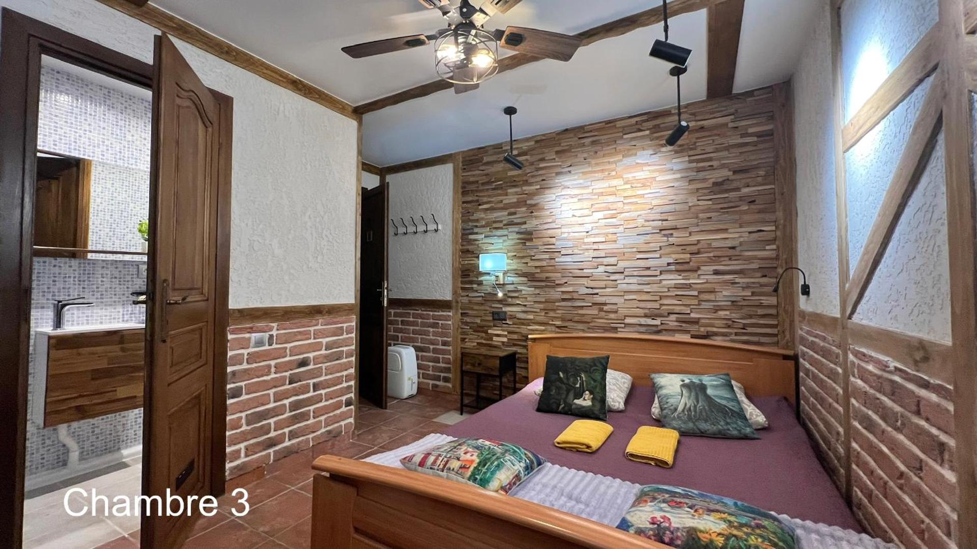 Art-Villa Merkel - 28 pers - 11 chambr - 10 WC - Piscine