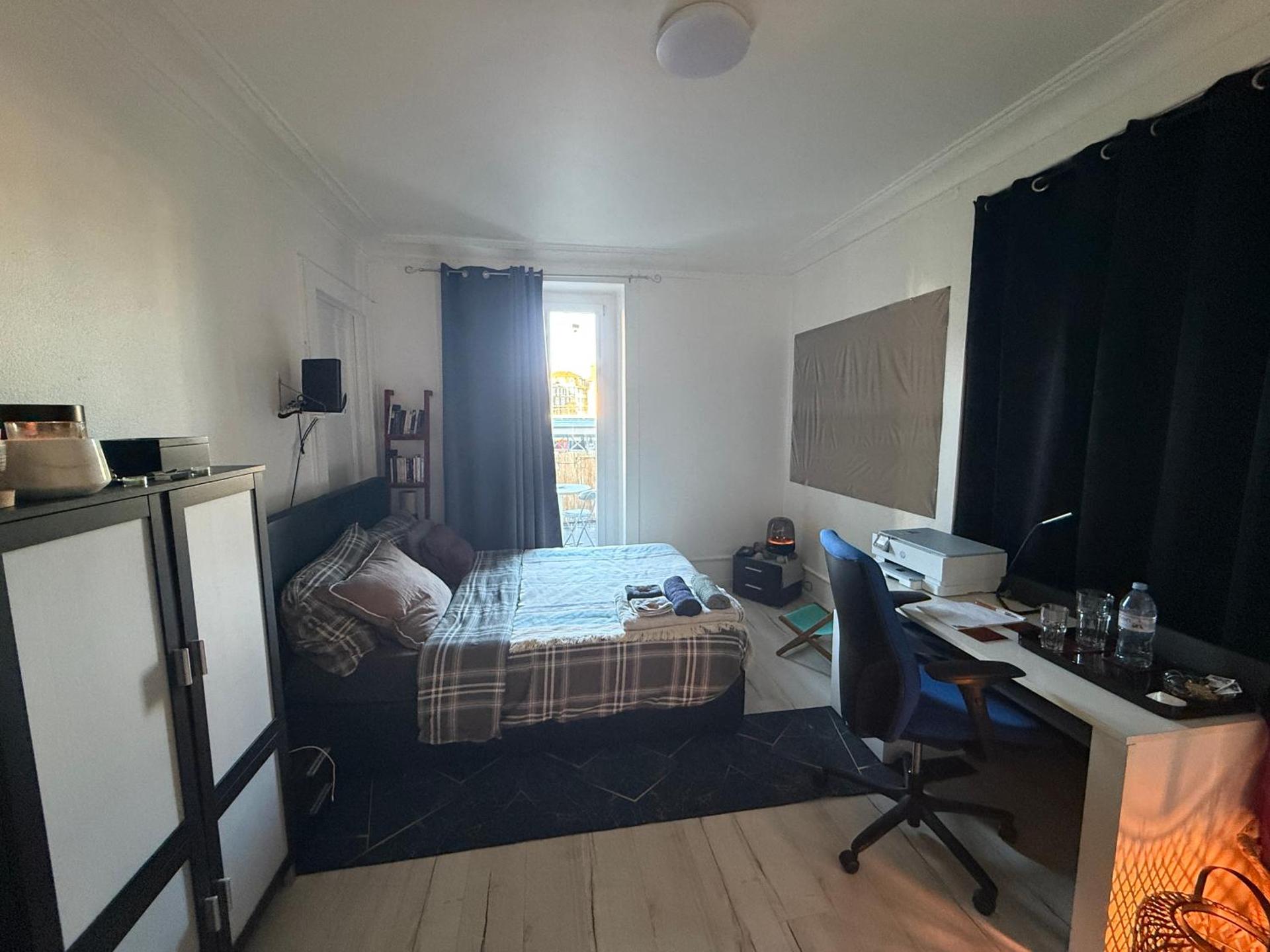 Chambre privée cosy à 30s de la gare de Renens