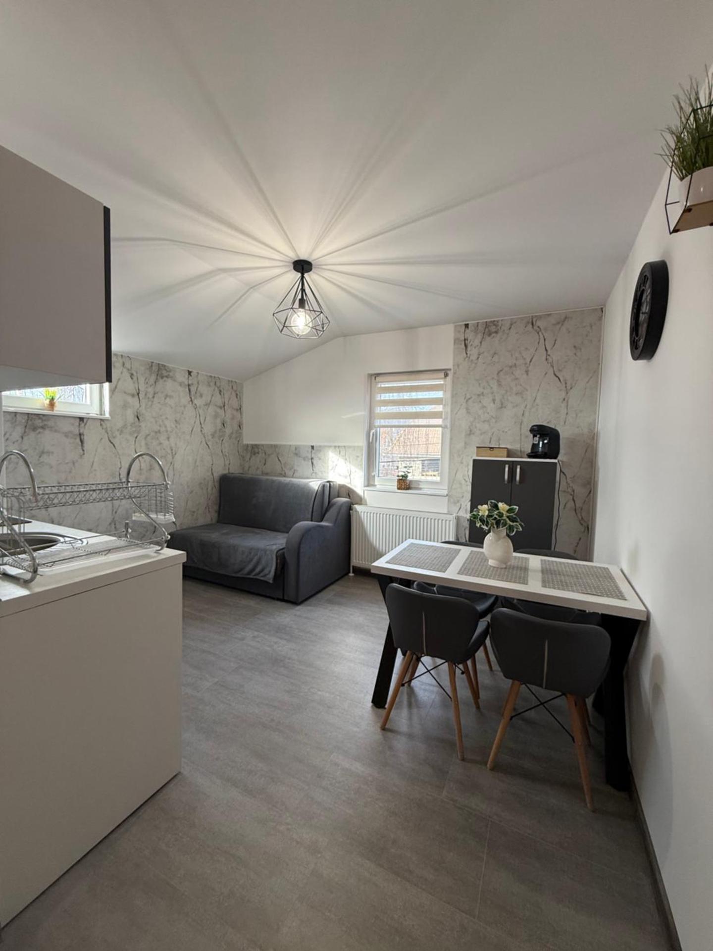 Jokai Apartments Nr7, code entry