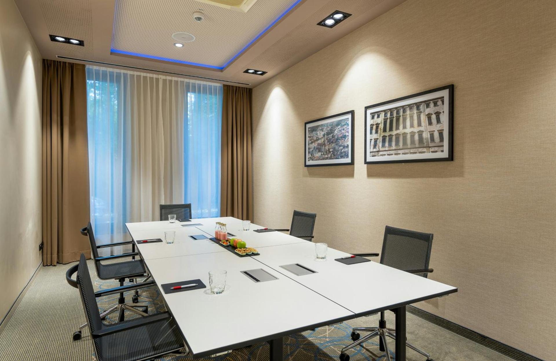 Meeting/conference room