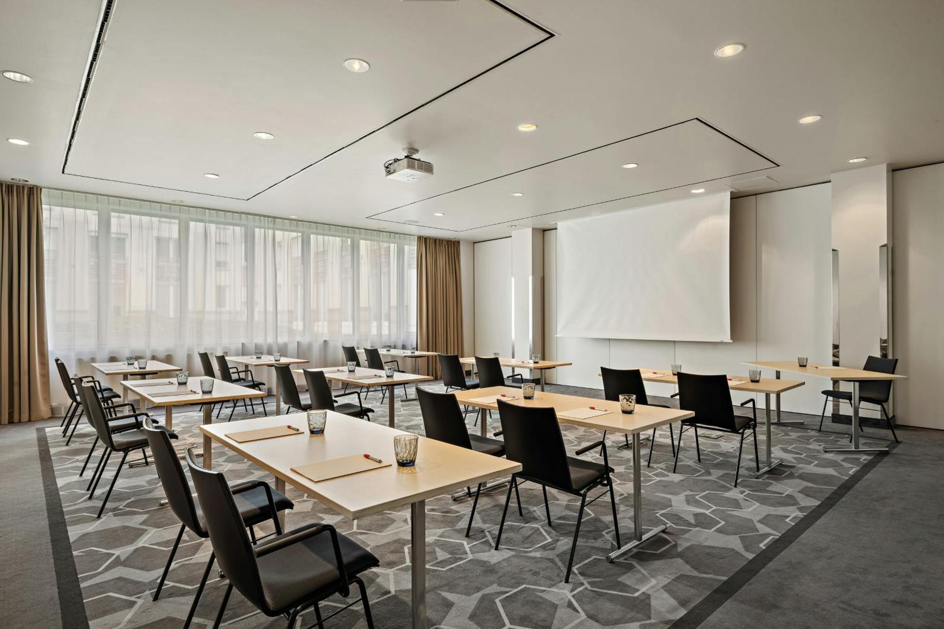 Meeting/conference room
