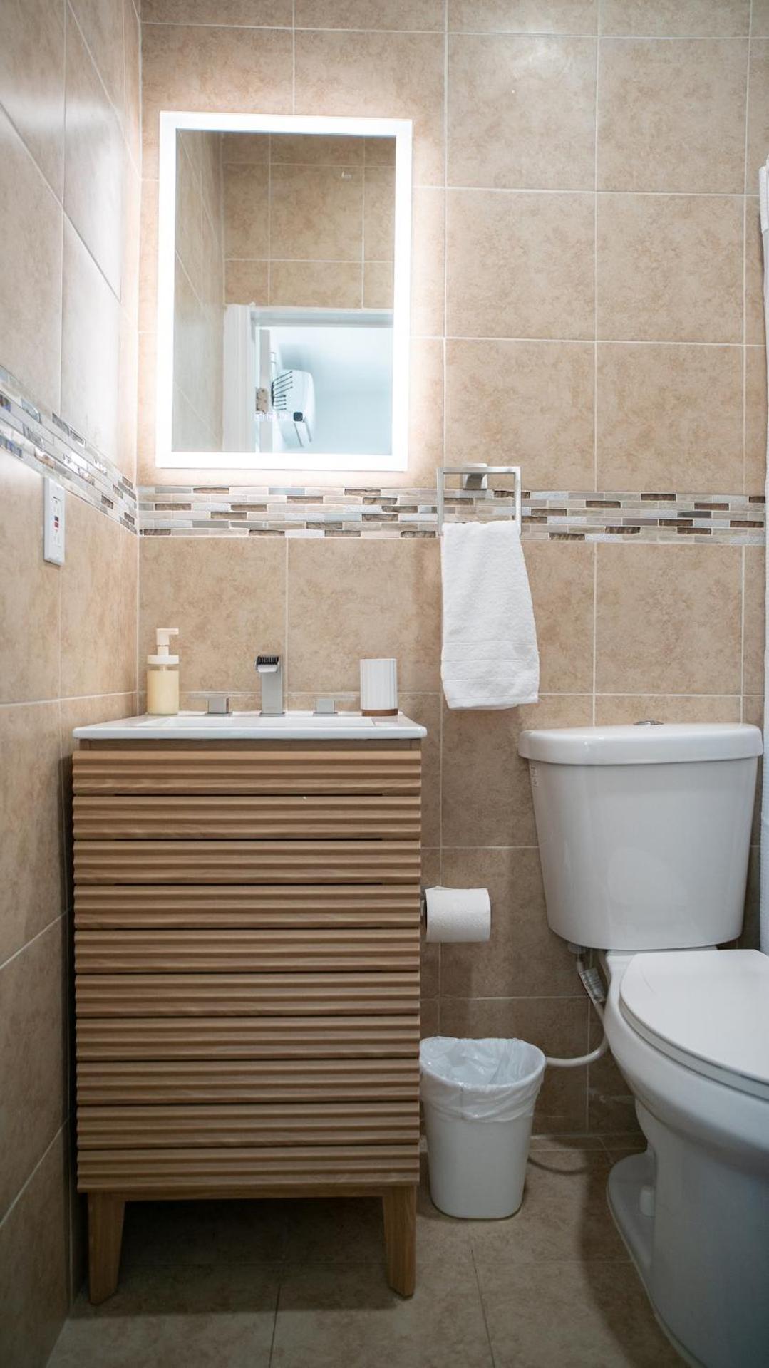 Stylish Studio Near Wynwood & Design District