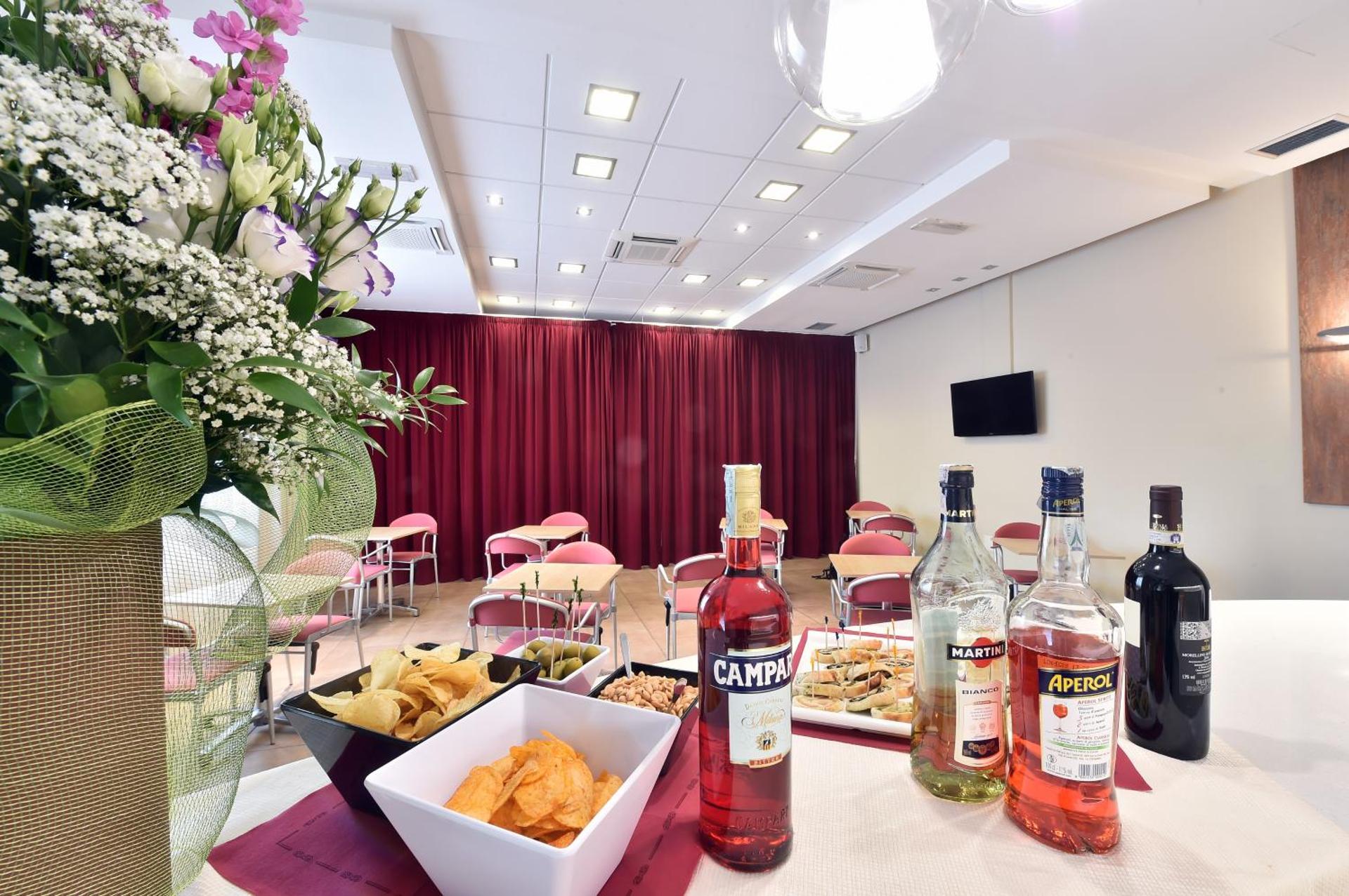 Communal lounge/ TV room