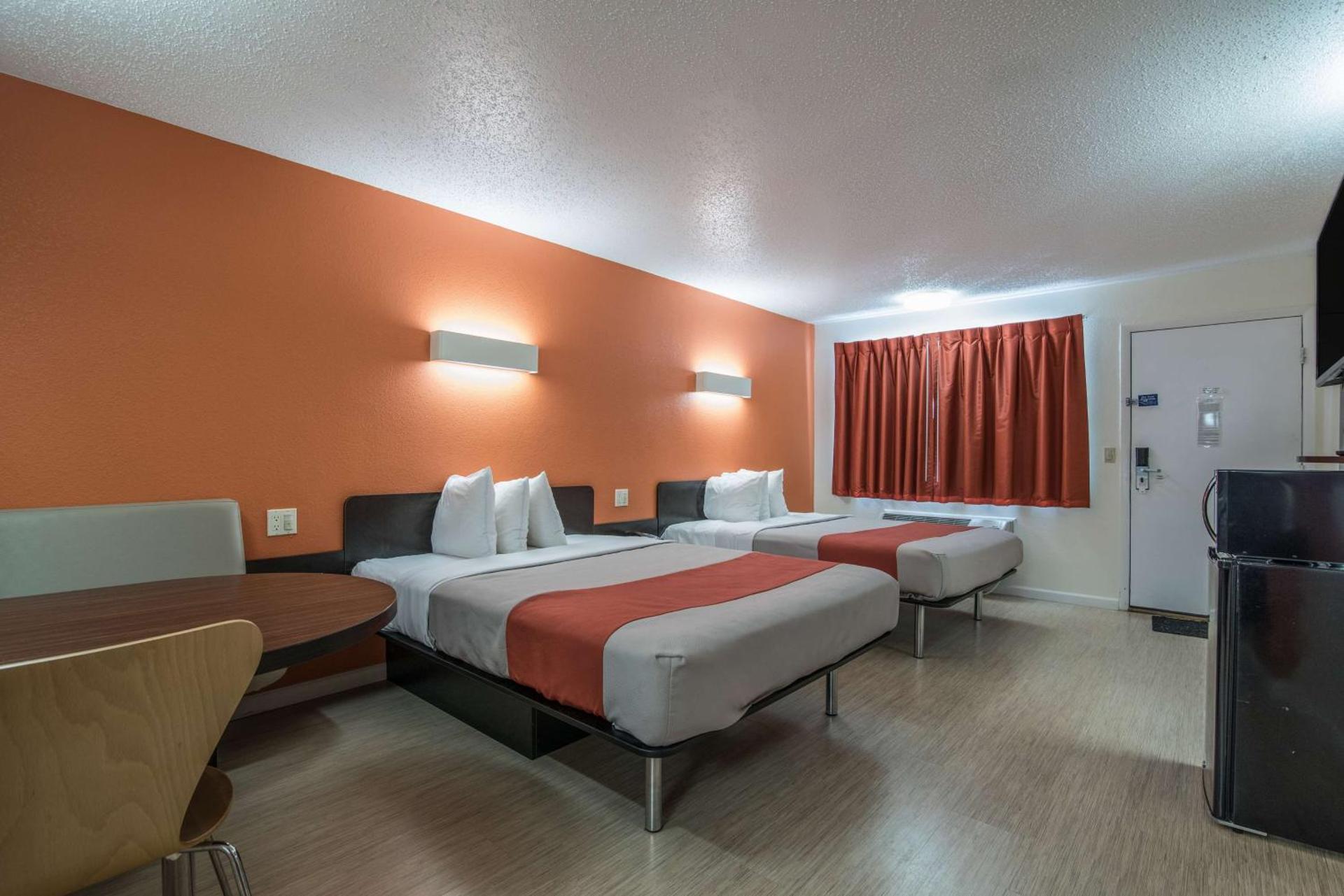 בית מלון Motel 6-albany, Ny - Airport | אקספלורר