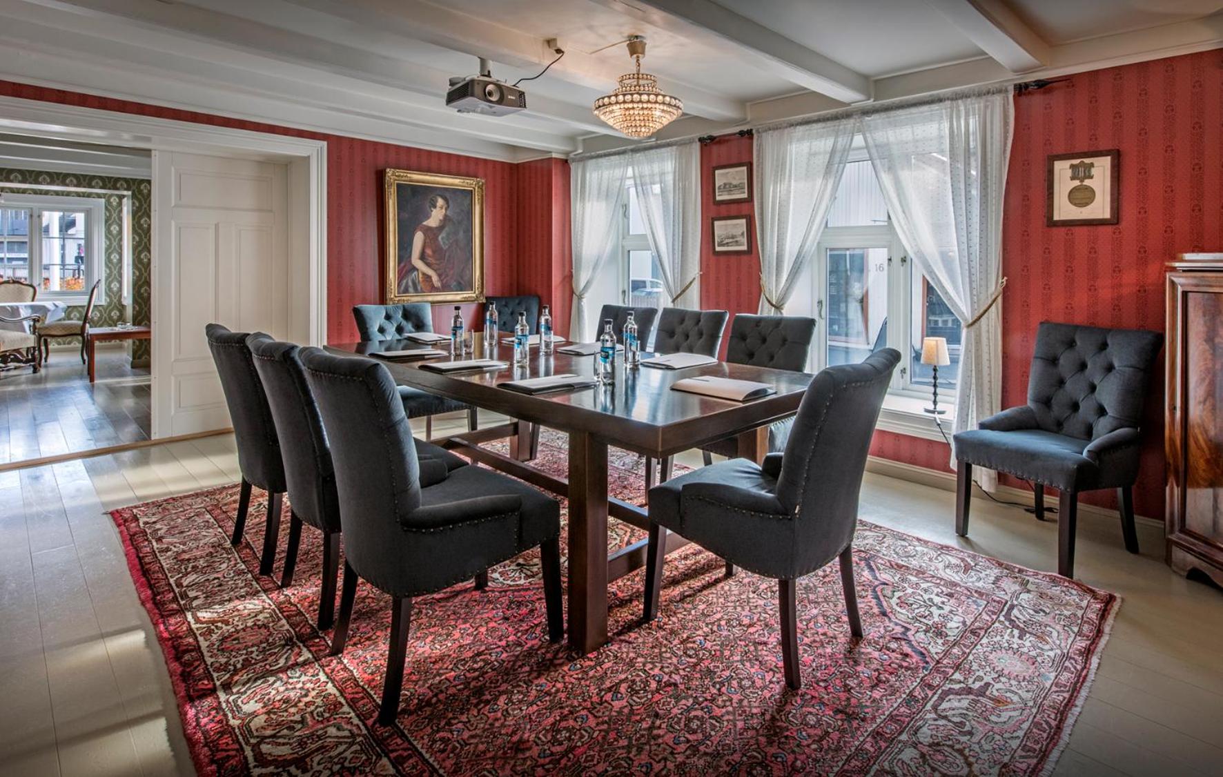 Meeting/conference room