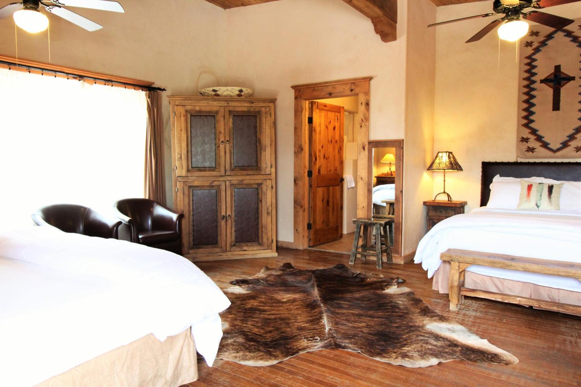 Superior King Queen Suite