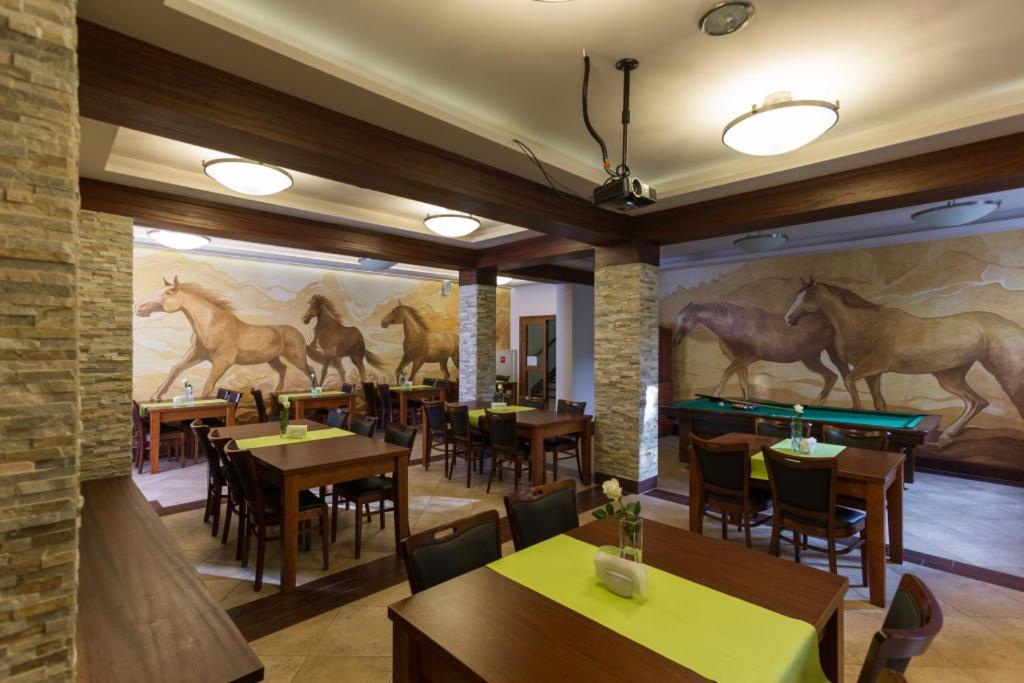 Meeting/conference room