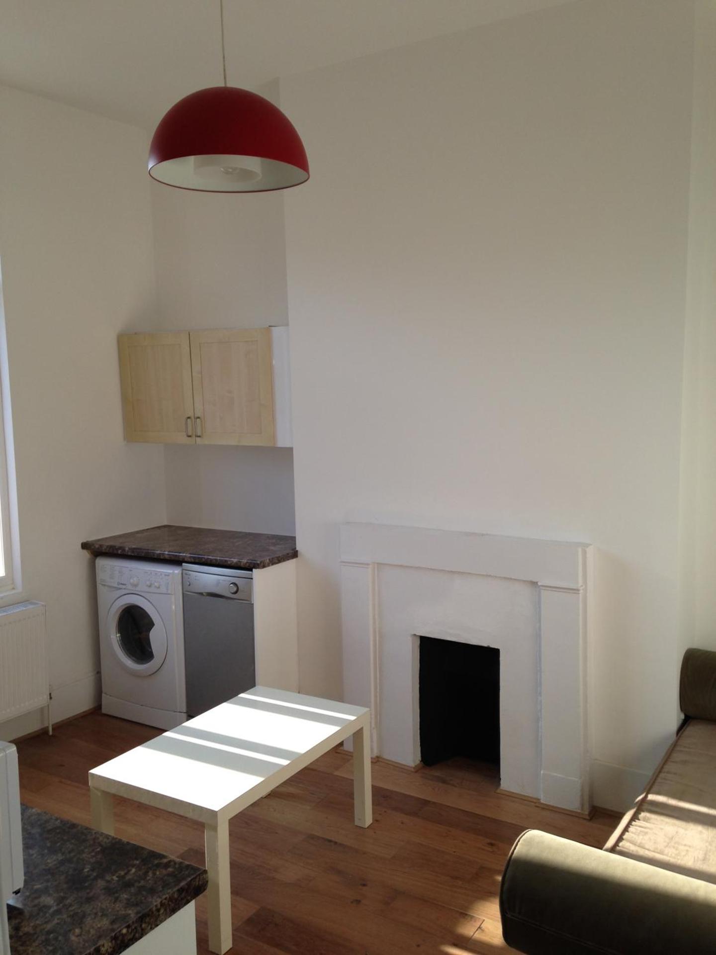 Arsenal 123 close to Emirates stadium direct Eurostar Heathrow-3 apartments here