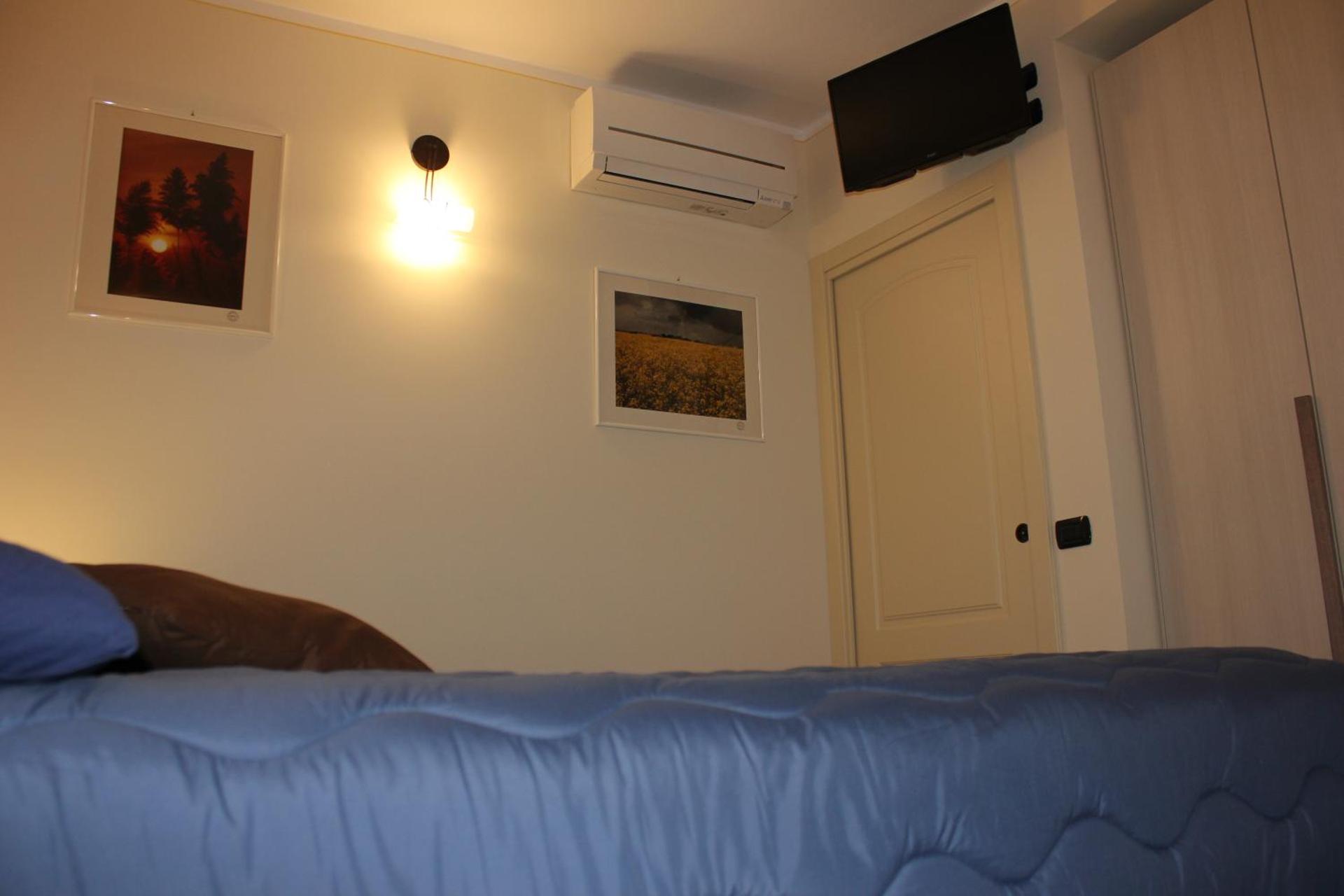 Double or Twin Room with Private Bathroom