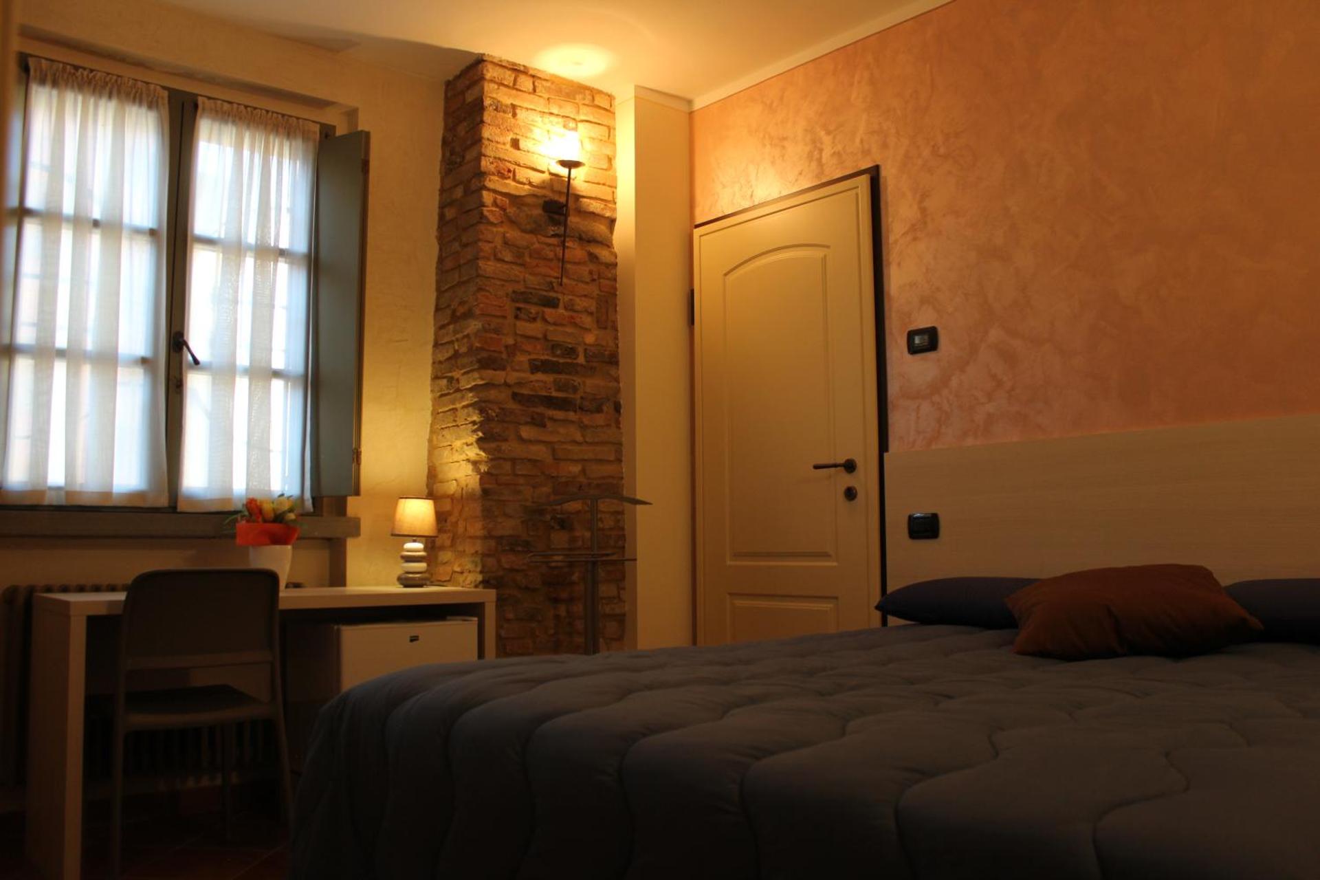 Double or Twin Room with Private Bathroom