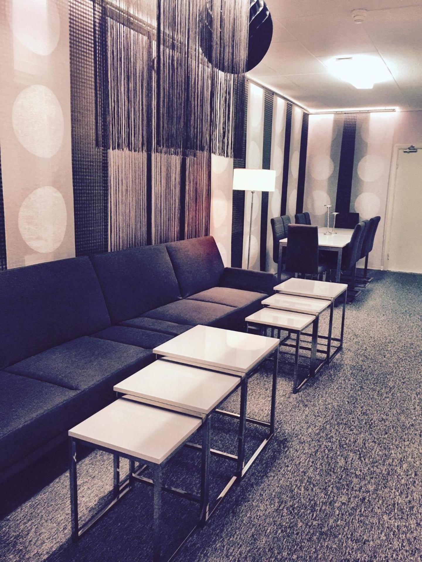 Communal lounge/ TV room